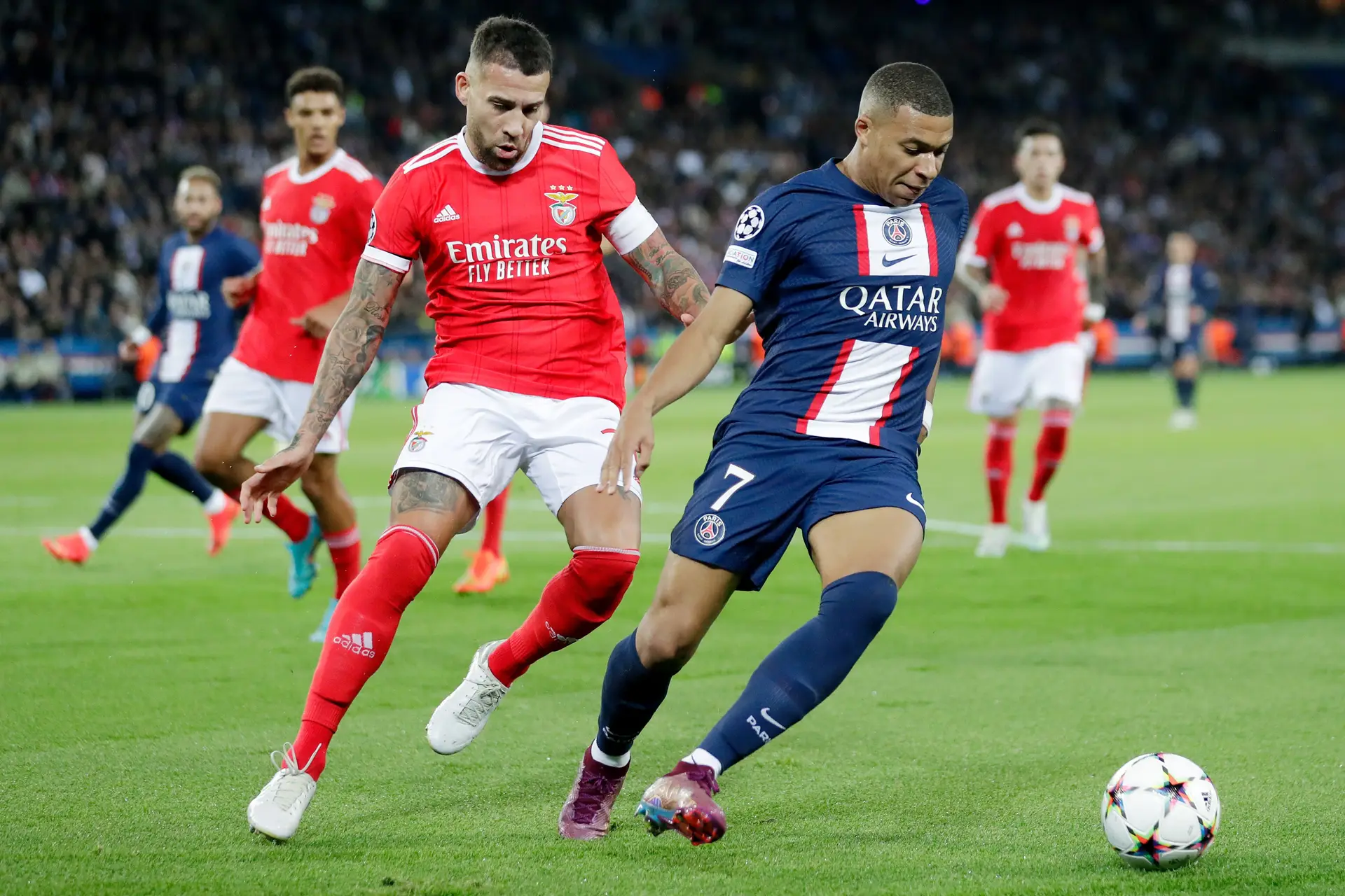 Champions: Benfica e PSG voltam a empatar e mantêm duelo intenso pela liderança