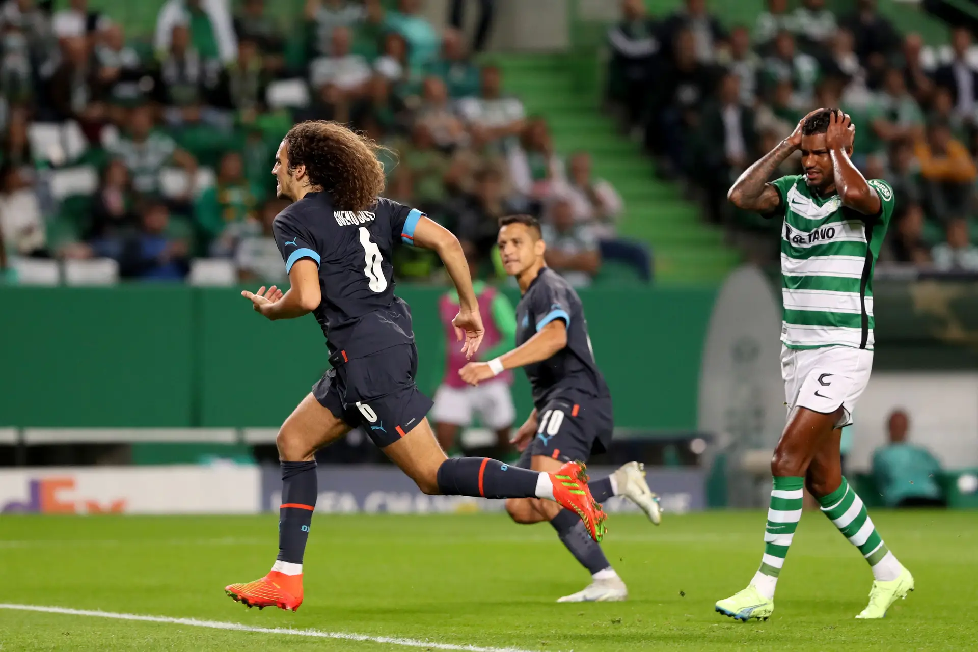 Champions: Sporting perde frente ao Marselha com expulsões à mistura