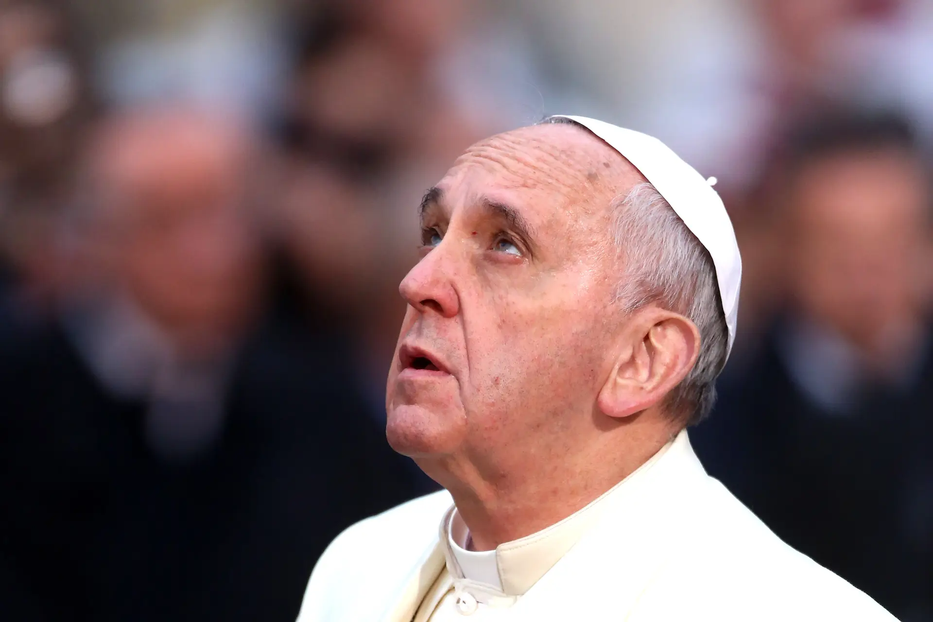 Papa diz que o Vaticano está disponível para mediar negociações na Ucrânia