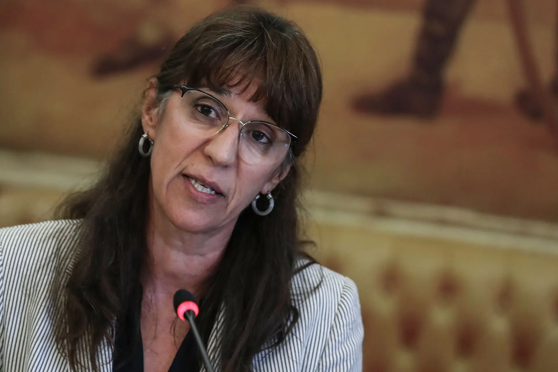 Ministério Público e PJ no Ministério da Defesa Nacional para "averiguações"