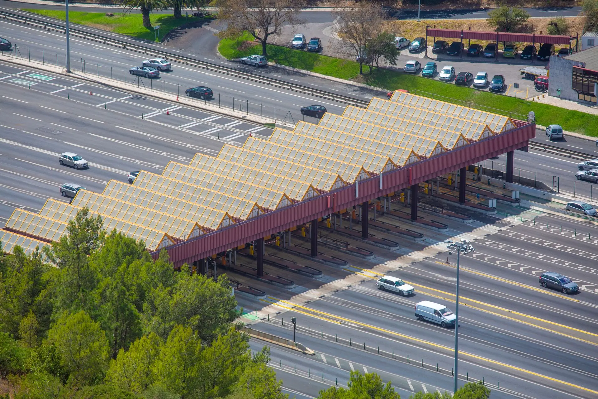 Portagens nas pontes 25 de Abril e Vasco da Gama podem aumentar 20 cêntimos em 2023