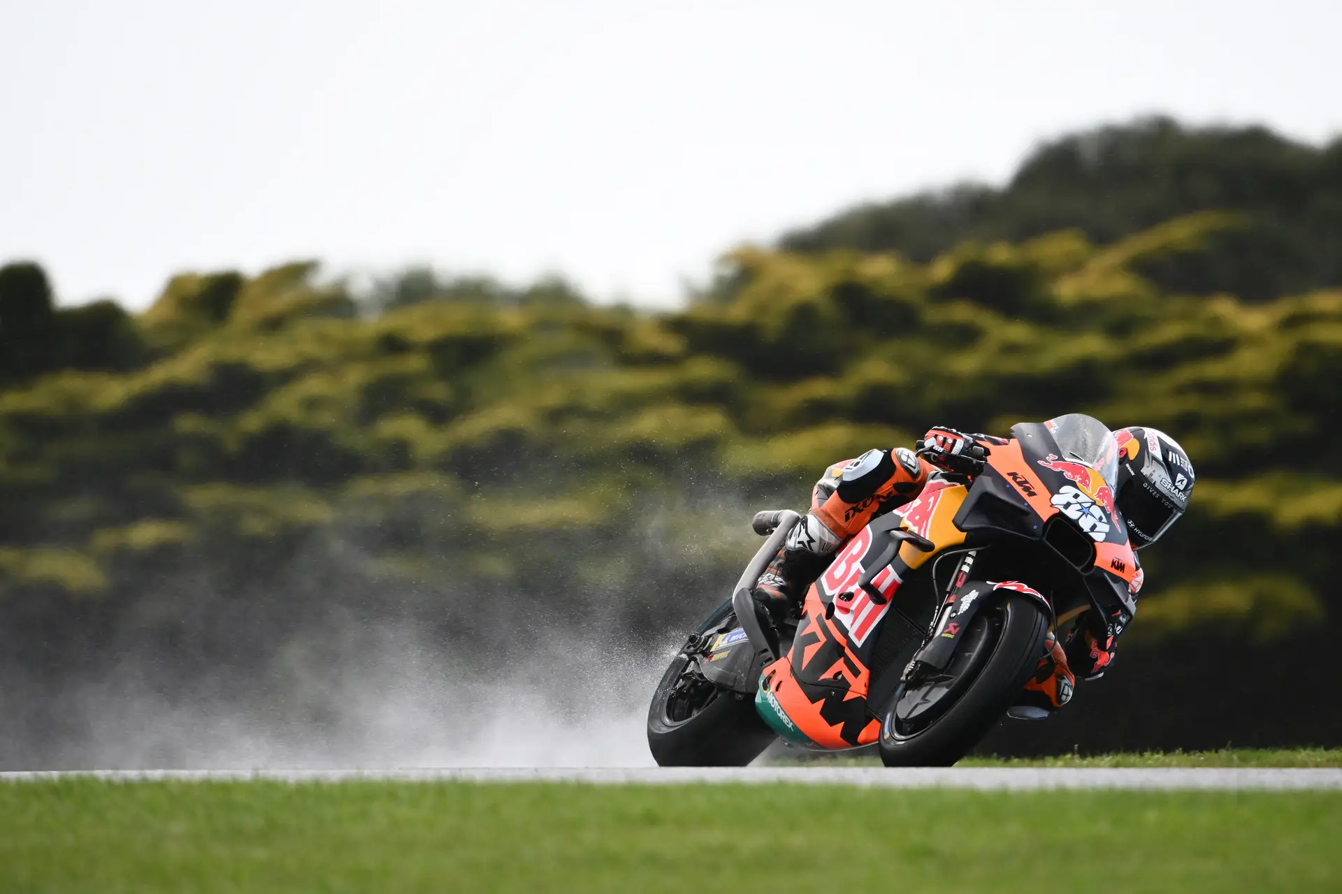 MotoGP: Miguel Oliveira recupera 12 lugares no GP da Austrália