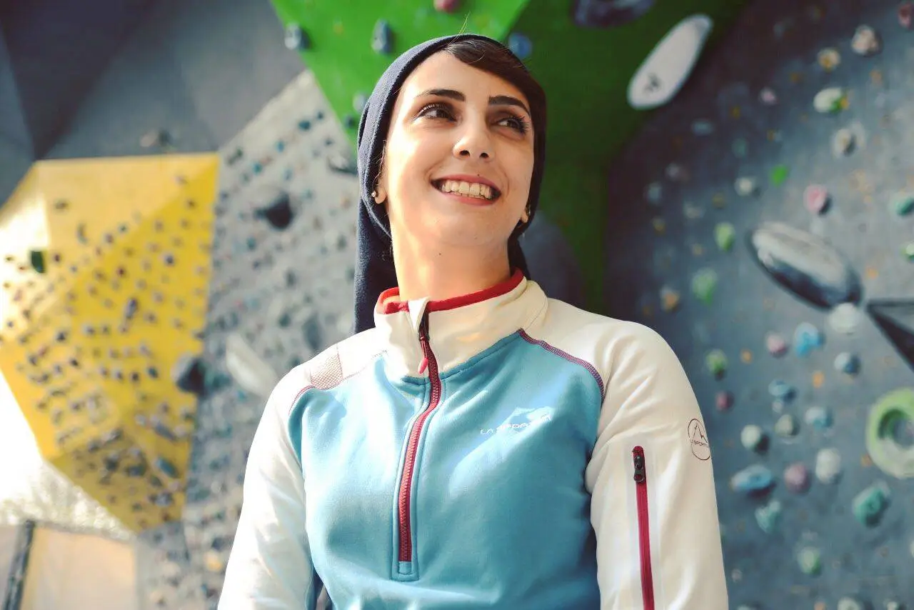Momento histórico: atleta iraniana participa numa competição sem hijab
