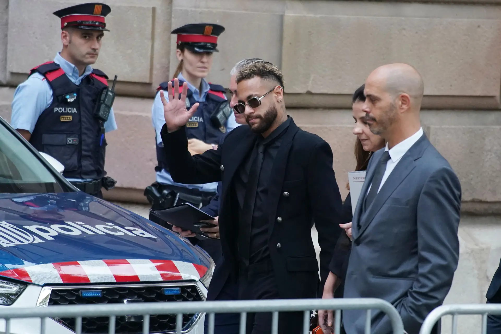 Caso Santos vs Barcelona: Neymar arrisca prisão e poderá ficar de fora do Mundial