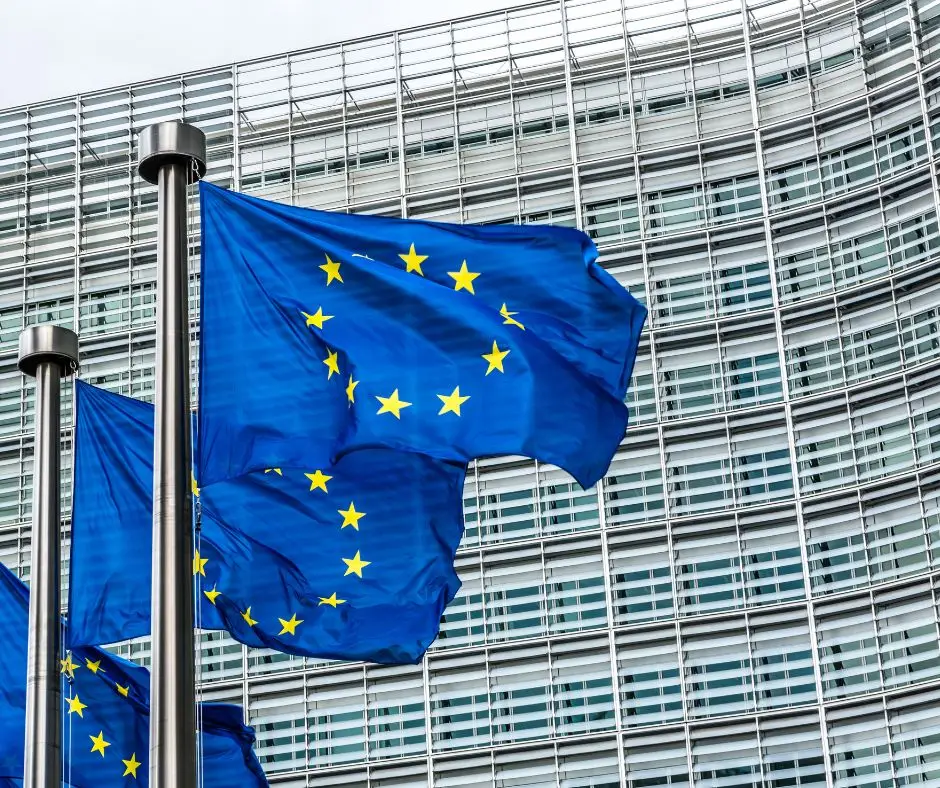 UE aprova nova verba de 500 milhões de euros de ajuda militar à Ucrânia