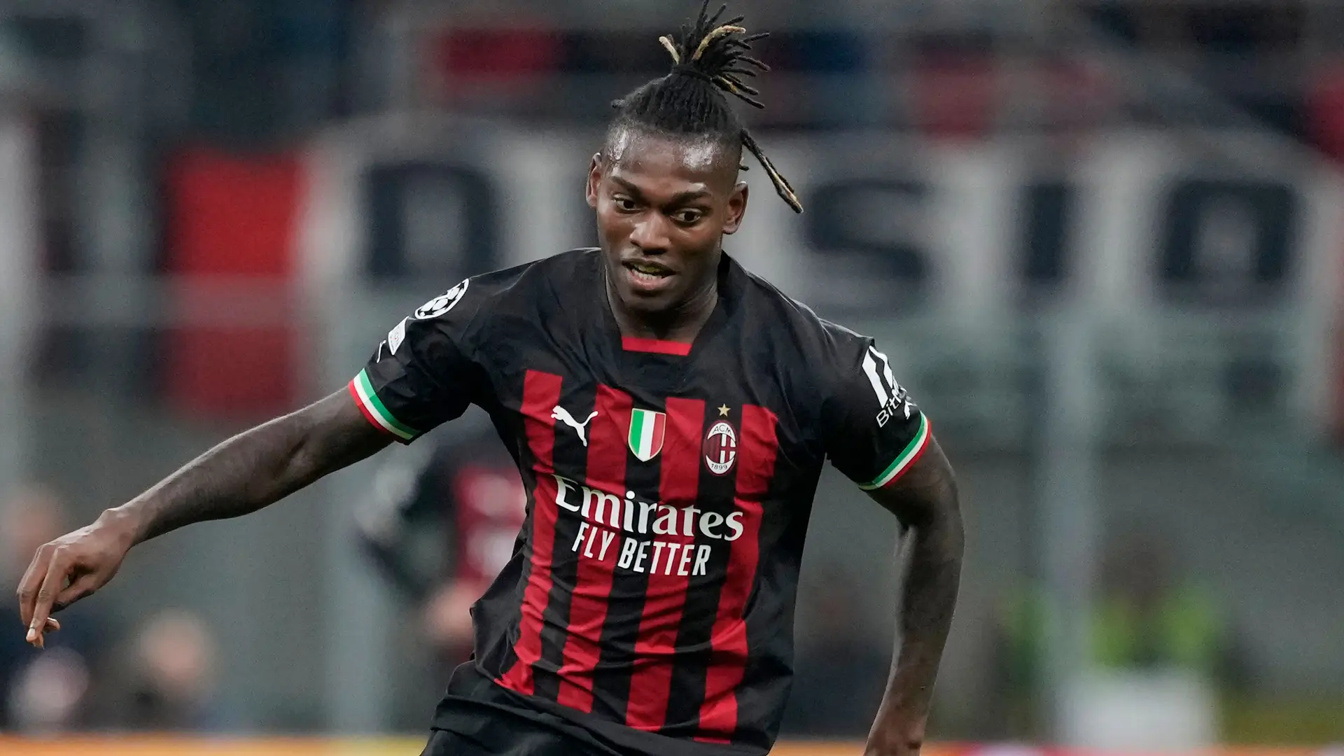 Rafael Leão destrona Cristiano Ronaldo na Bola de Ouro