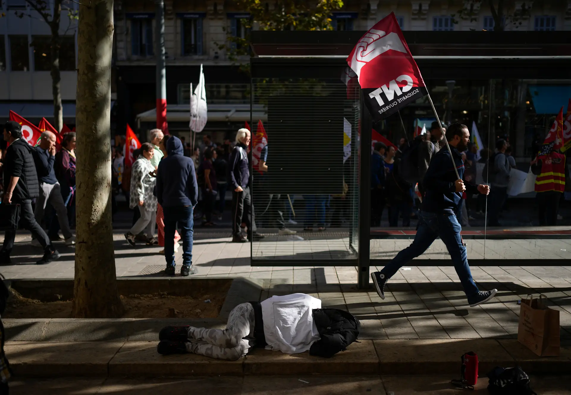 Aumento do custo de vida deixa franceses numa "situação insuportável"