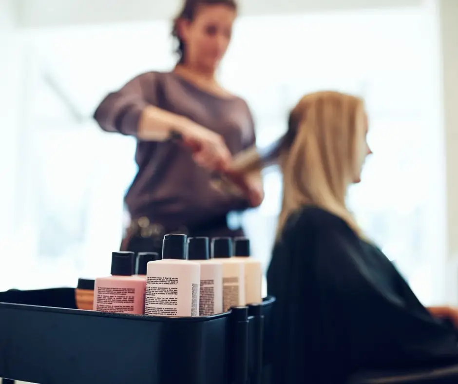 Uso de produtos para alisar o cabelo aumenta o risco de cancro do útero