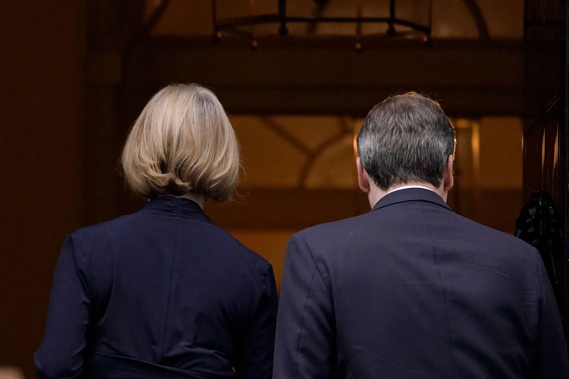 Líderes mundiais reagem à demissão de Liz Truss