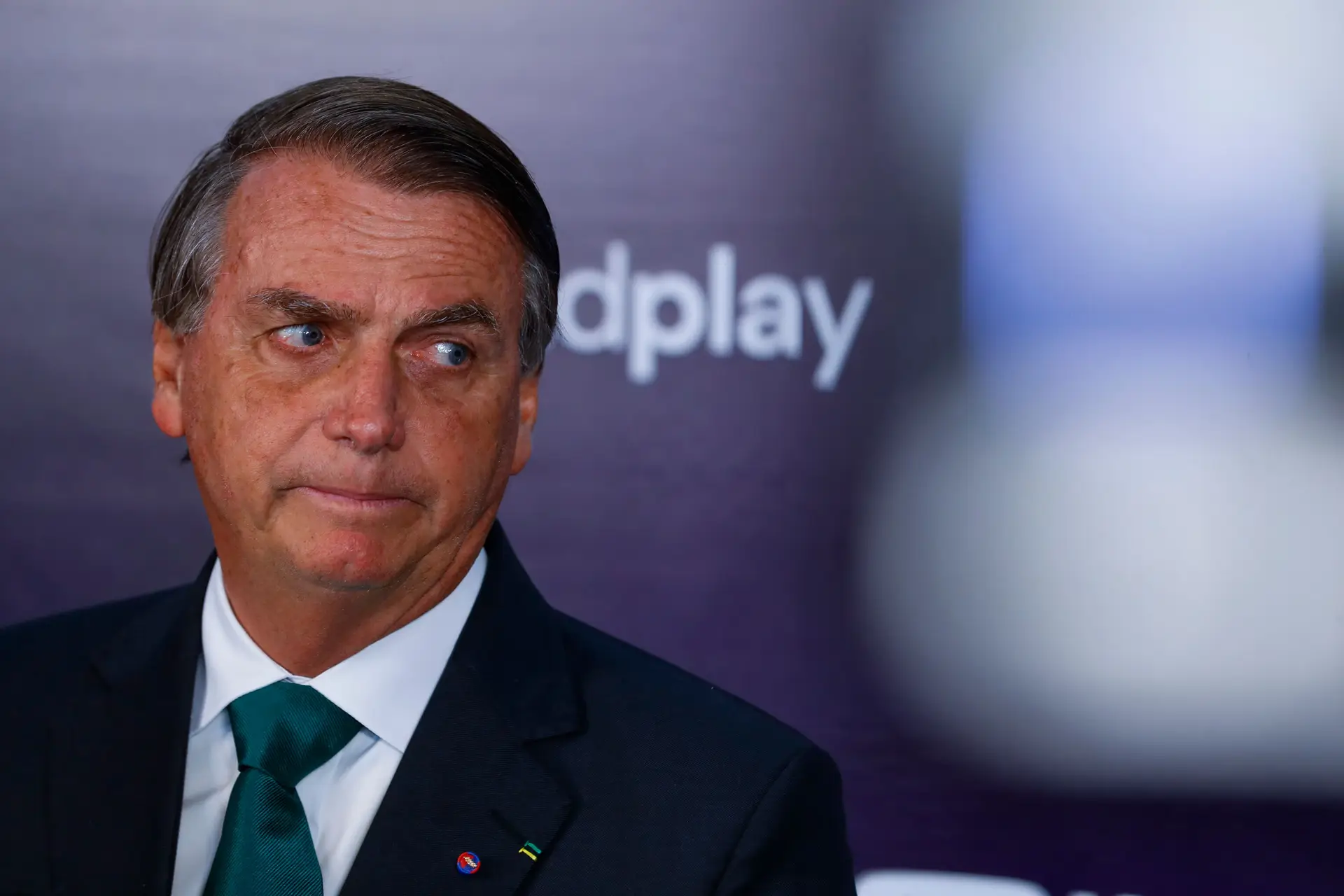 Revista Nature considera Bolsonaro uma "ameaça" para a ciência e para o desenvolvimento