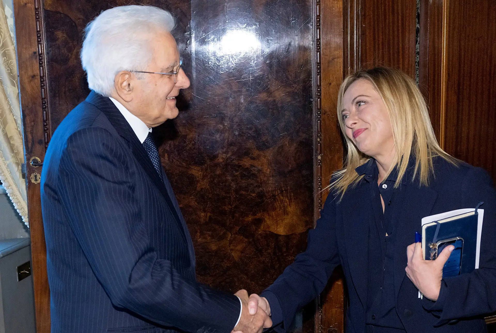 Presidente italiano convida Giorgia Meloni a formar Governo