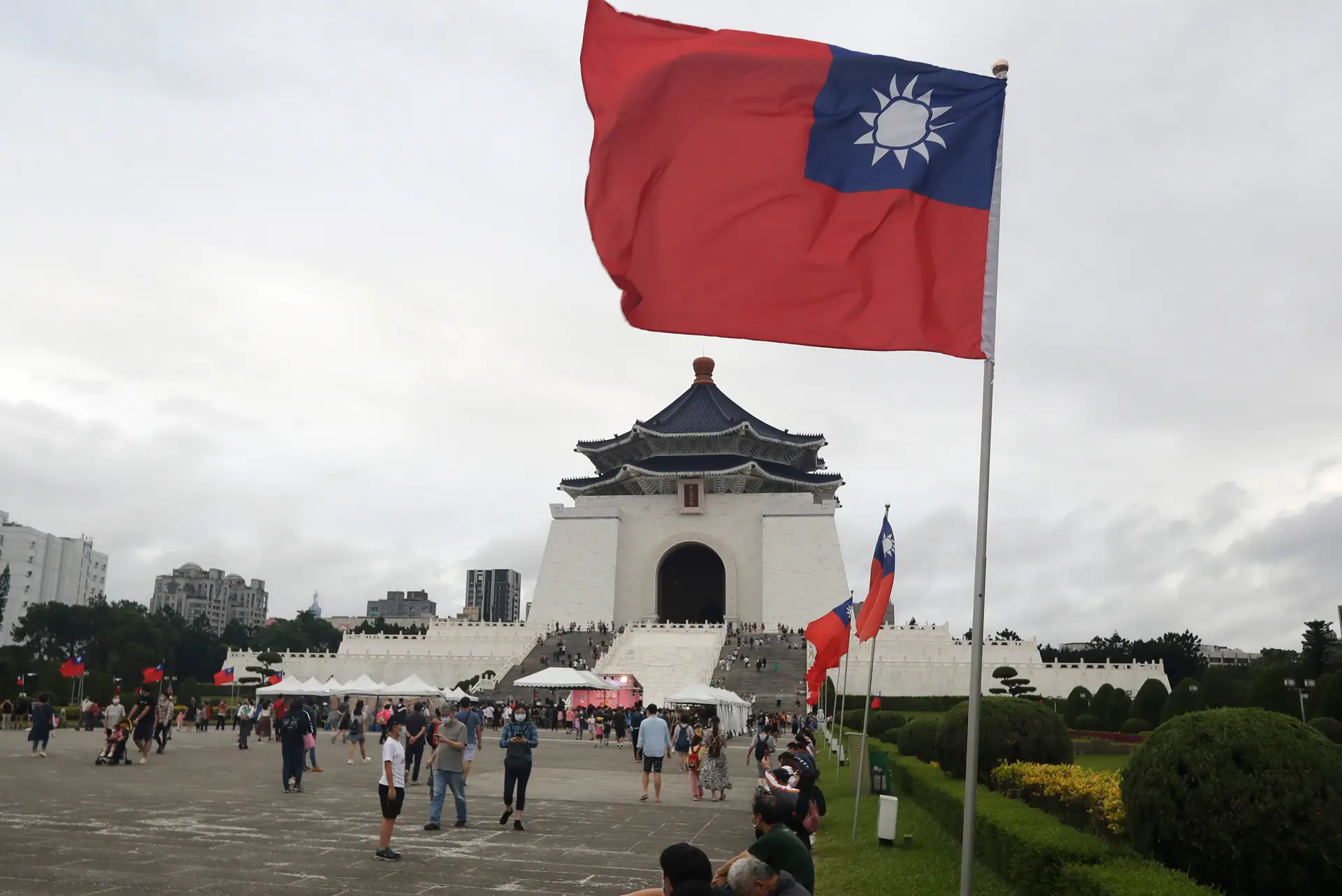 Taiwan denuncia novas incursões de aviões e navios chineses