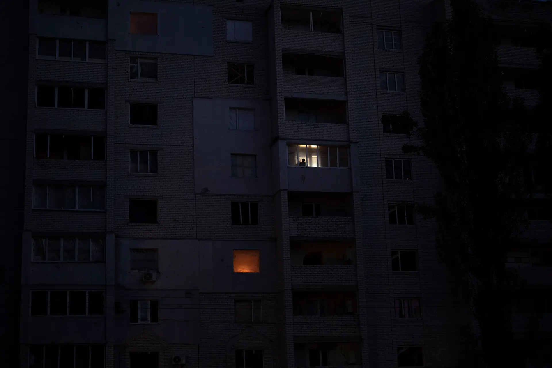 Mais de um milhão de casas sem eletricidade na Ucrânia