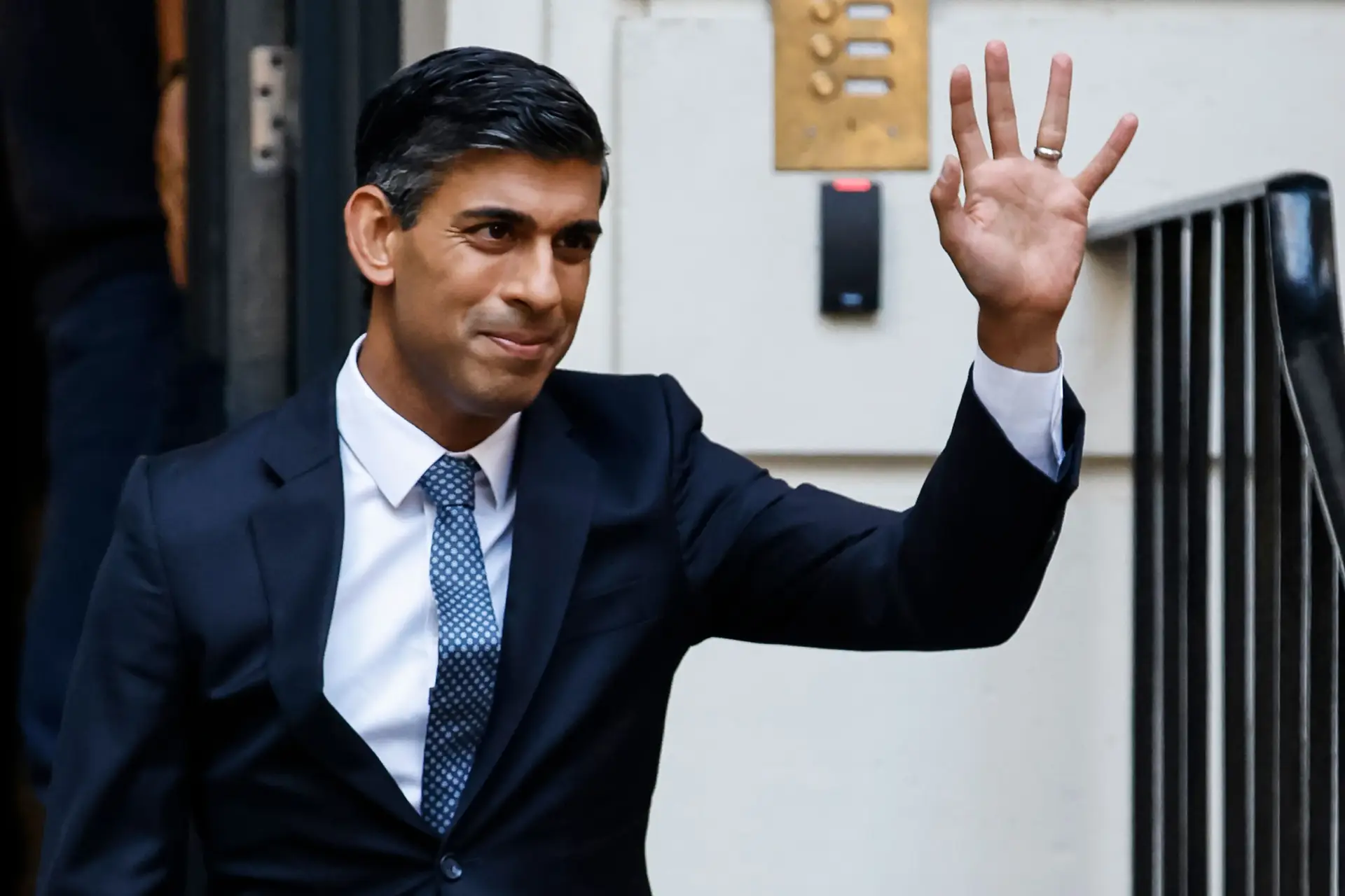 Rishi Sunak é o novo primeiro-ministro britânico