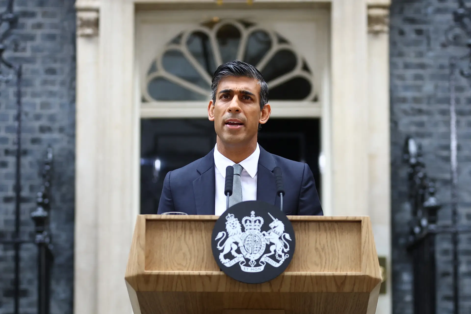 Rishi Sunak promove alterações no Governo britânico e elege novo líder do Partido Conservador