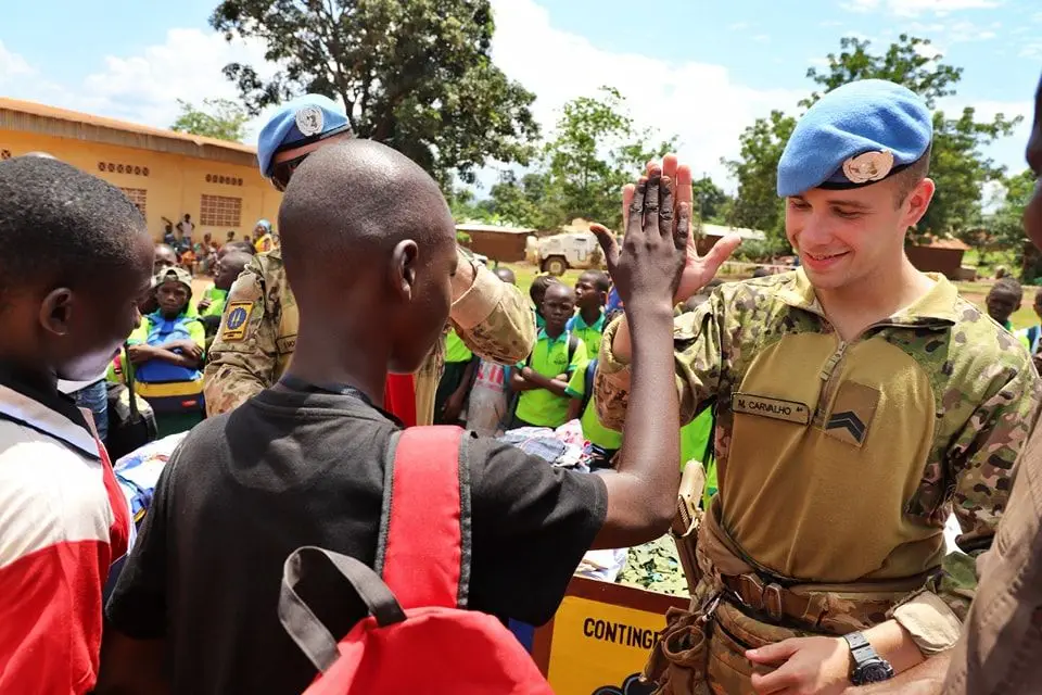Costa e ministra da Defesa visitam missão militar portuguesa na República Centro-Africana