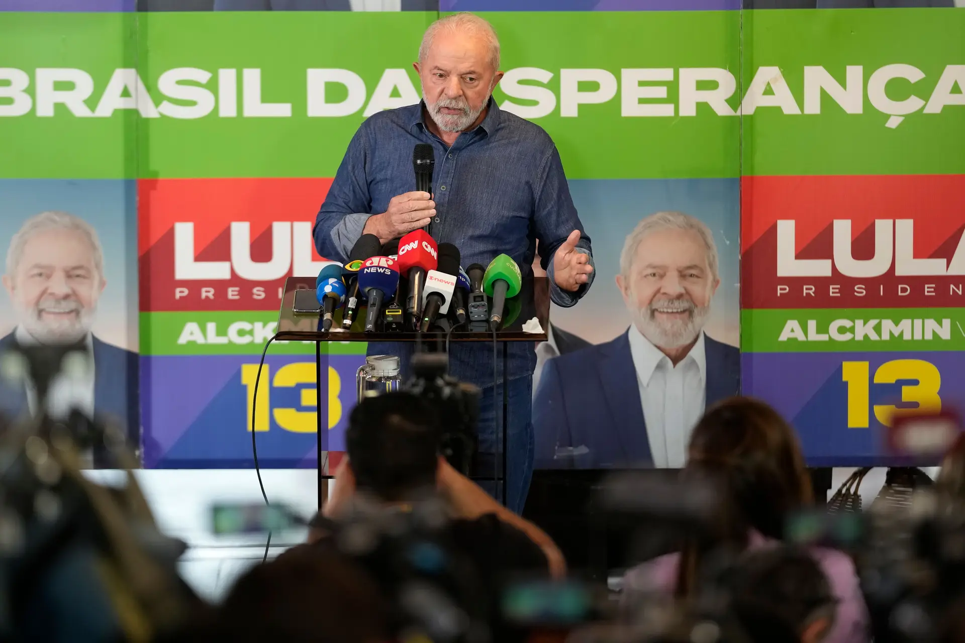 Sondagens continuam a dar vantagem a Lula da Silva