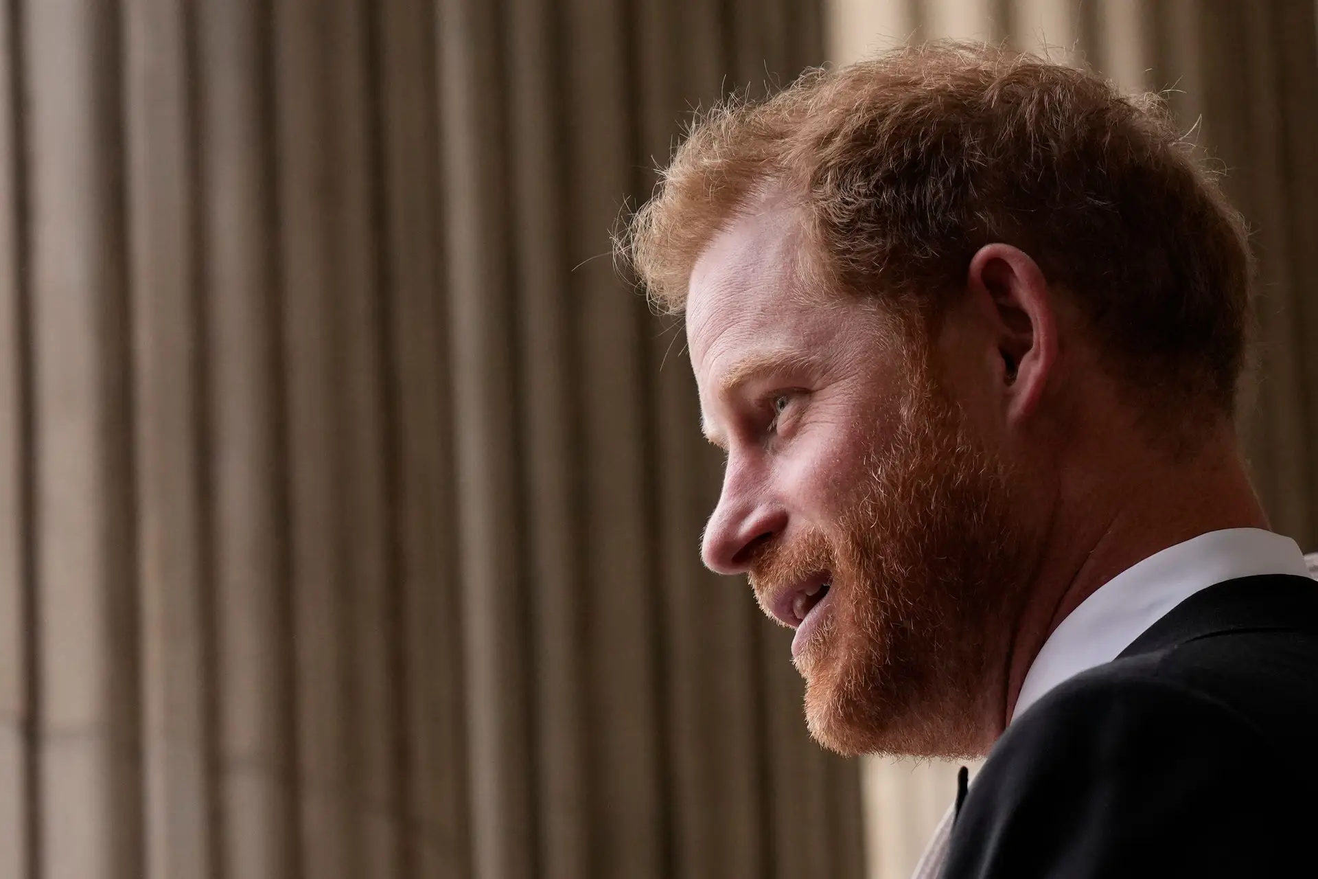 Da morte da mãe à saída de Buckingham: autobiografia do príncipe Harry chega no próximo ano