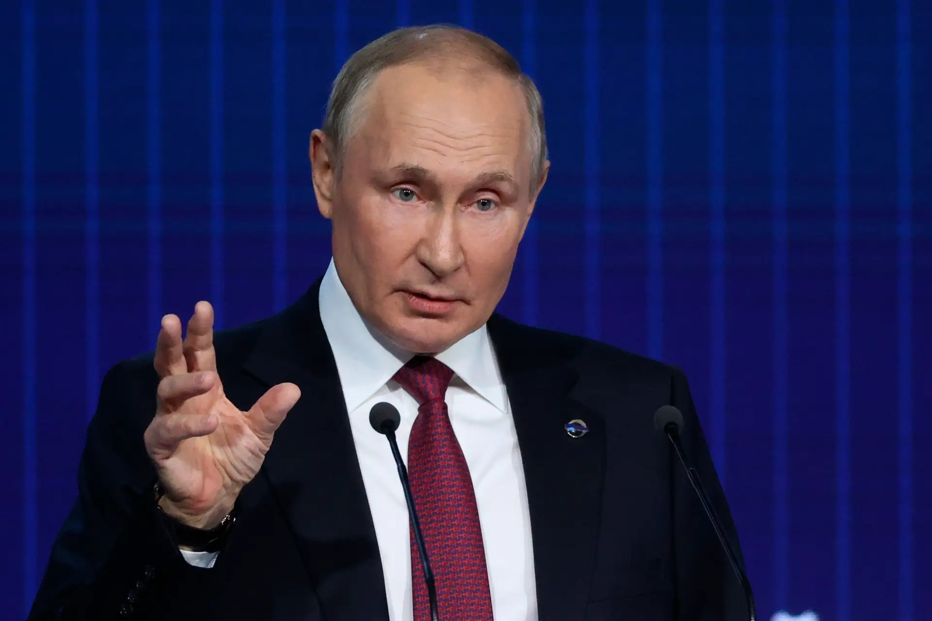Sanções europeias à Rússia "transformam-na num Estado pária"