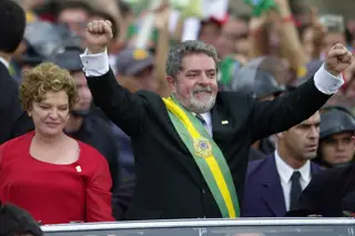 Duas décadas após a primeira eleição, Lula da Silva está de regresso ao Palácio do Planalto