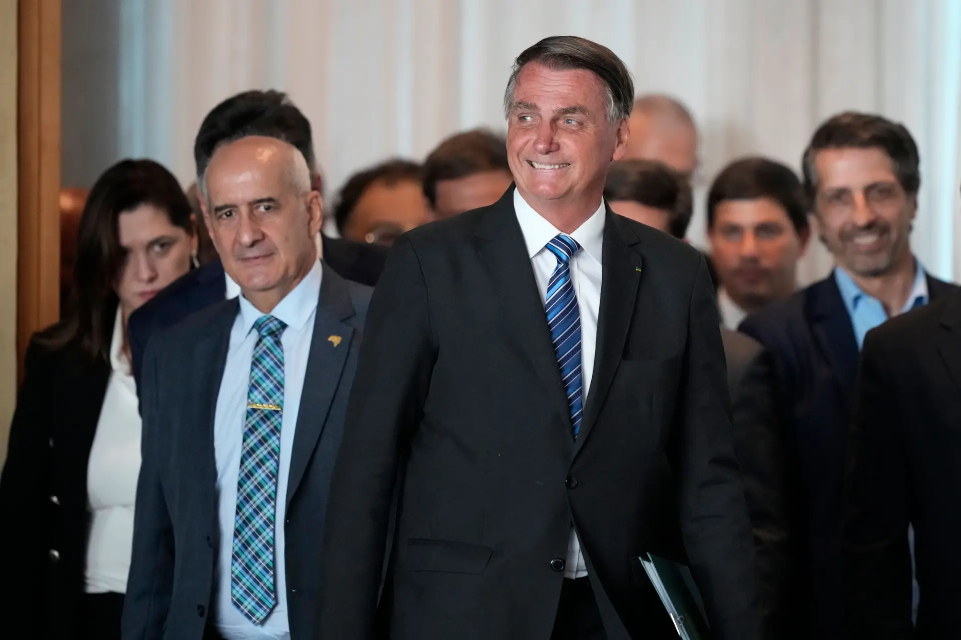 Negociações com o Partido Liberal: Bolsonaro quer liderar oposição ao Governo de Lula