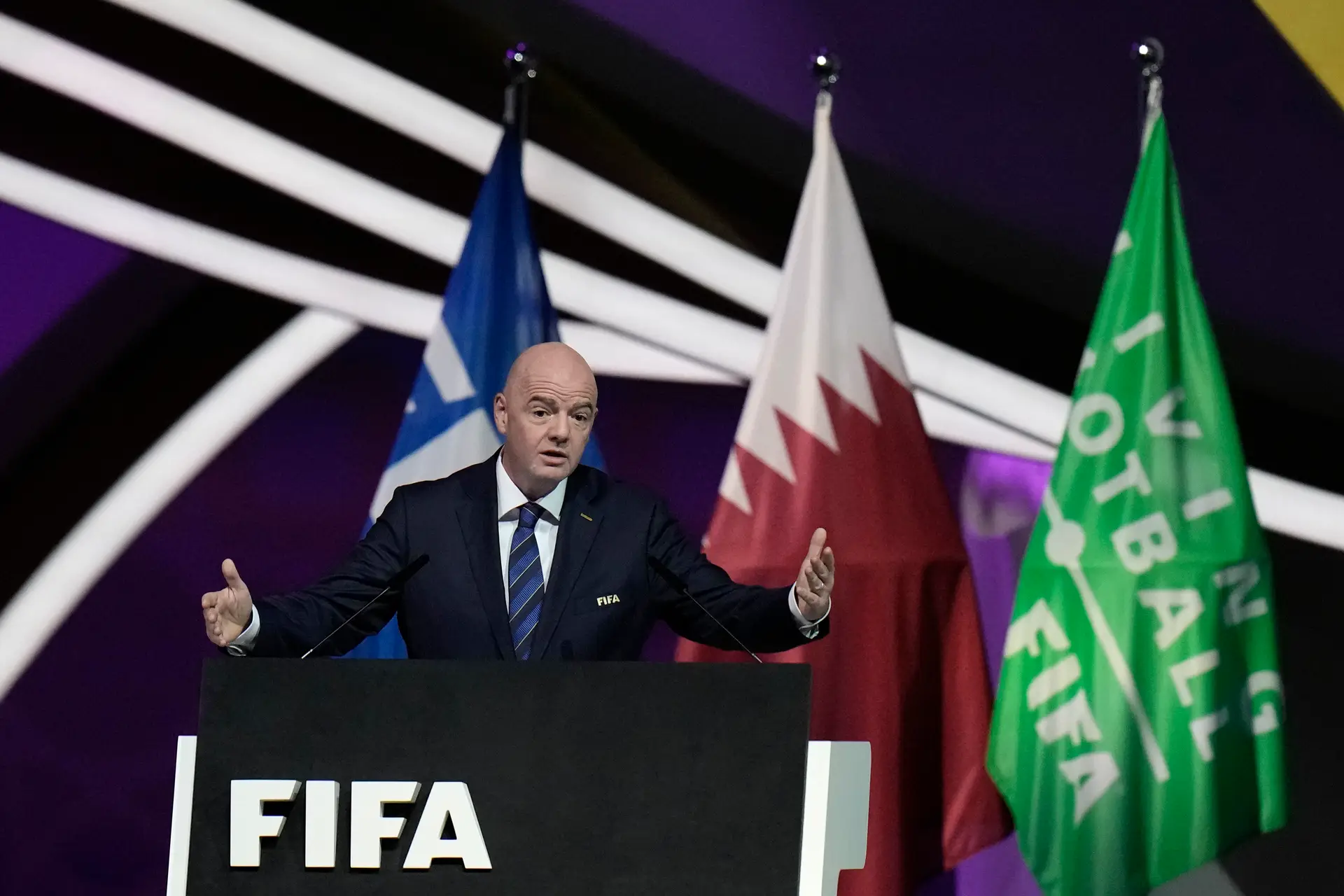Mundial 2022: FIFA pede às seleções que não “arrastem o futebol para batalhas ideológicas e políticas"