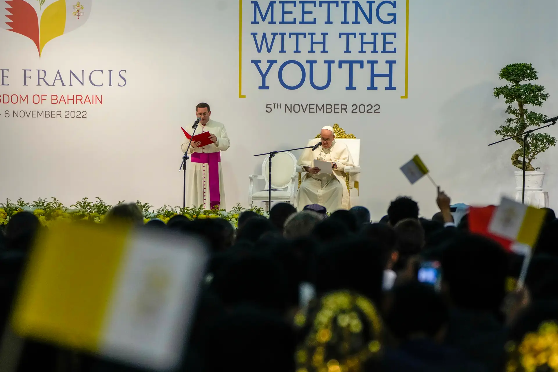 Papa Francisco apela aos jovens para reagirem "à tendência de permanecer indiferentes"