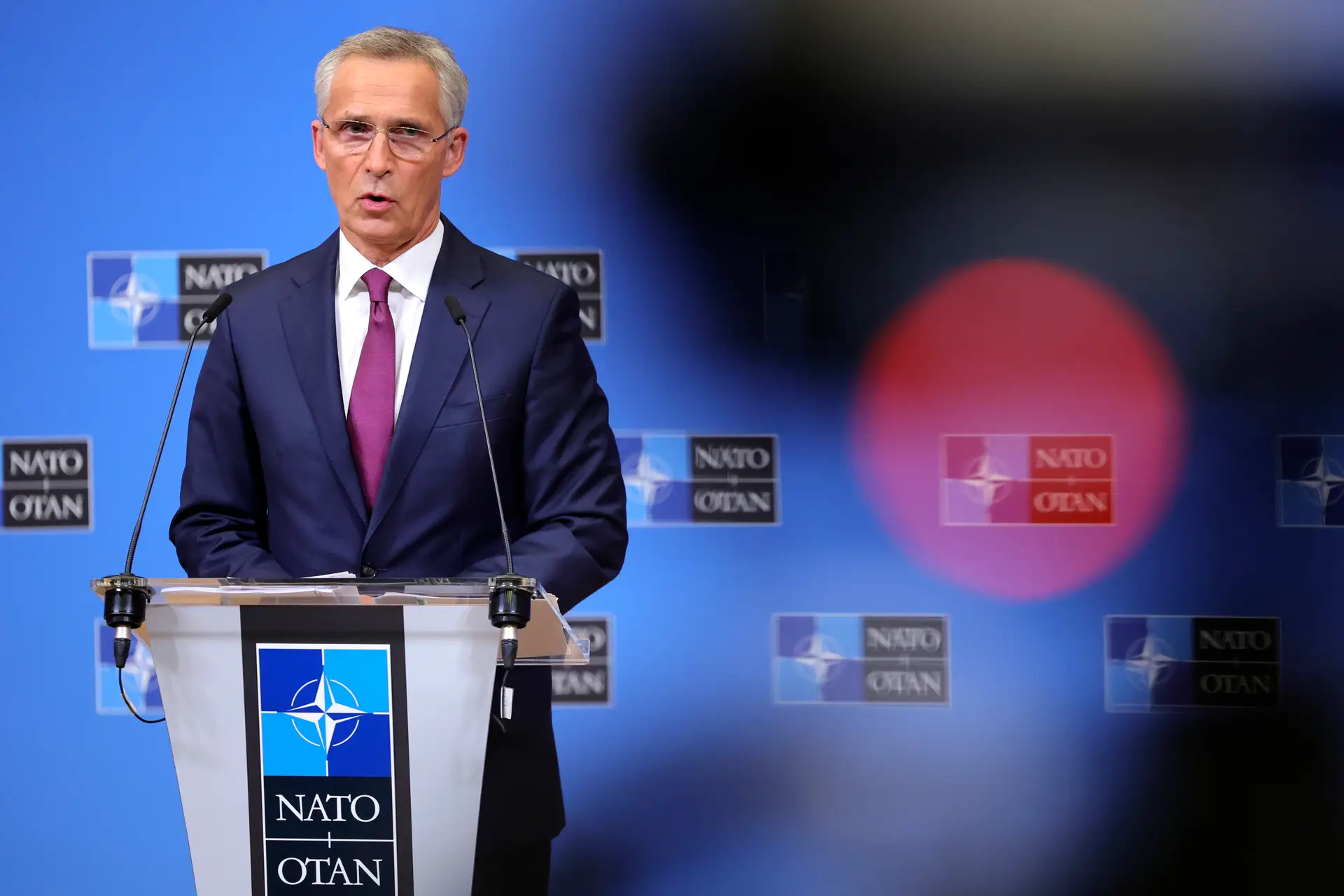 NATO enfrenta "ambiente de segurança mais complexo e imprevisível desde a Guerra Fria"