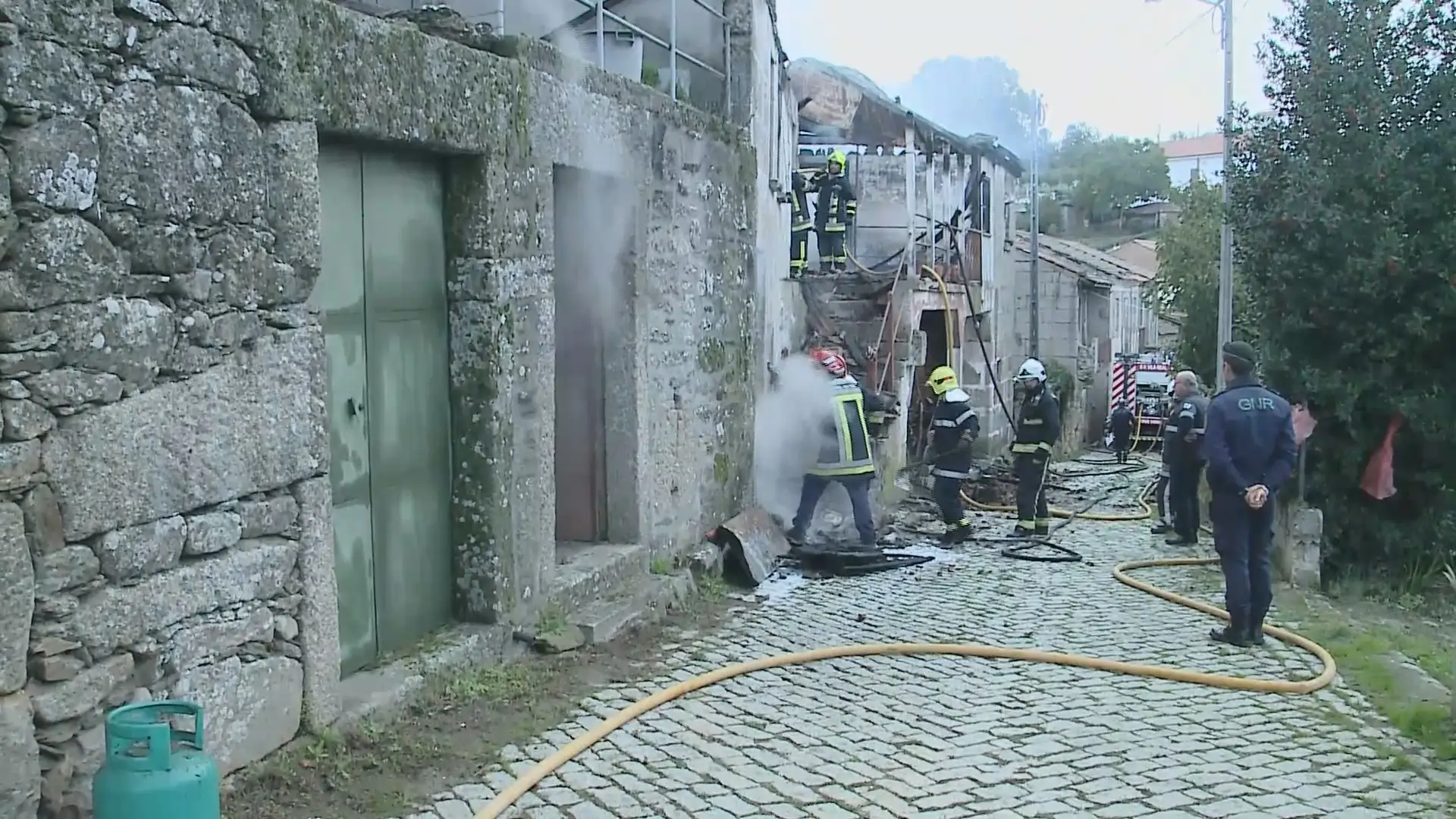 Incêndio no concelho de Vila Real faz um morto