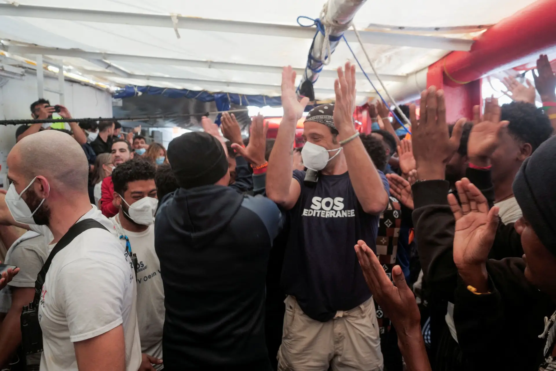 Portugal garante que irá acolher "alguns migrantes" do navio Ocean Viking