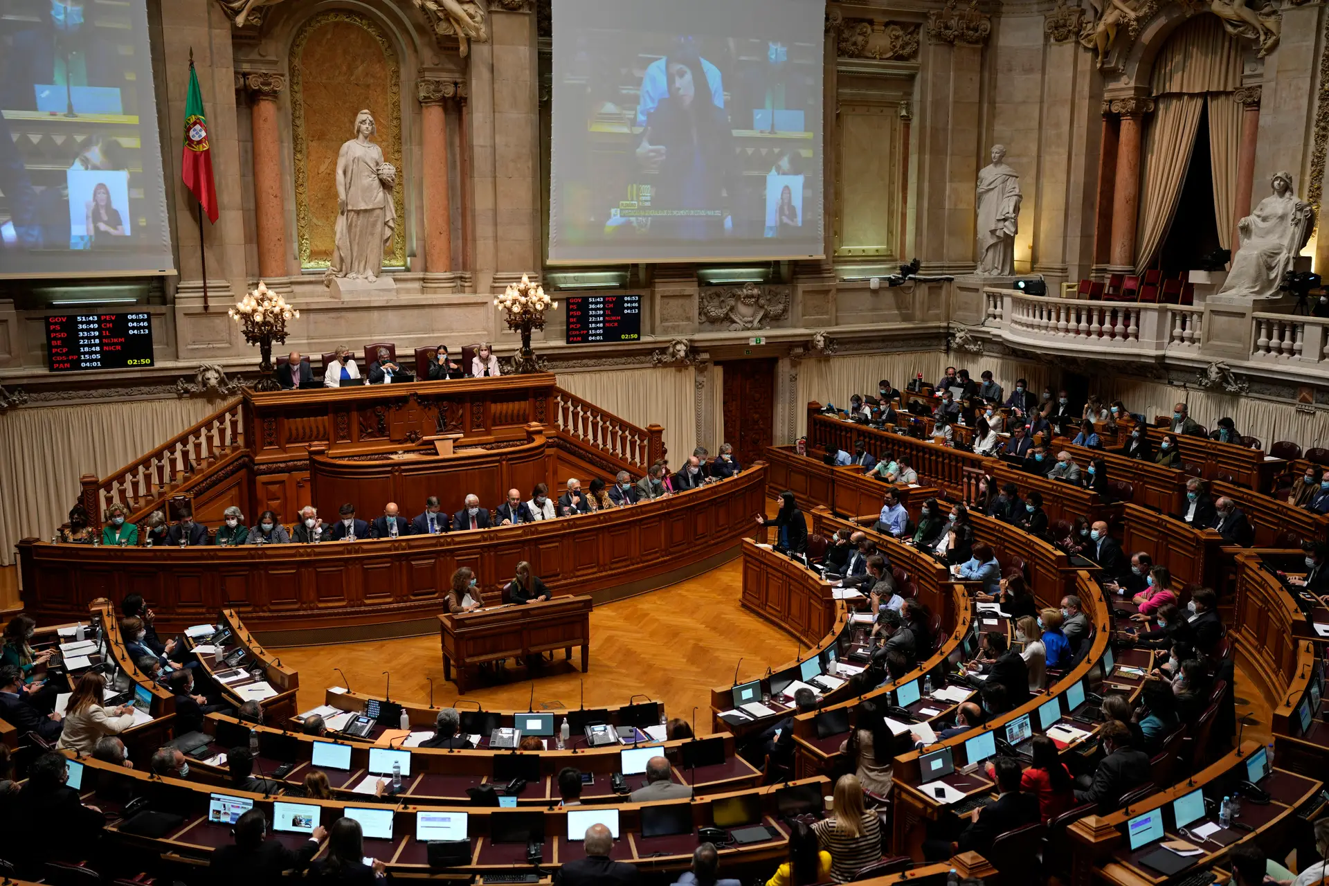 Esquerda critica PS e PSD por irem "a reboque do Chega" na revisão constitucional