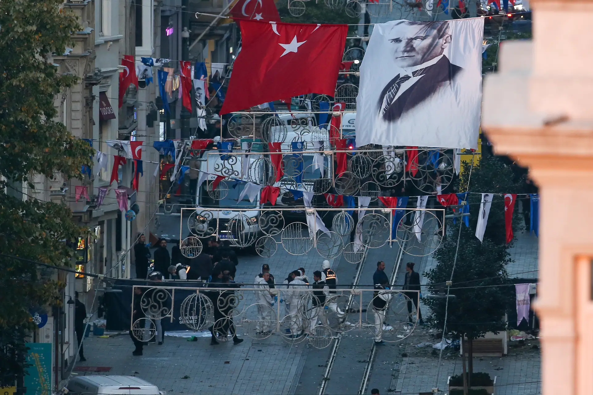 Atentado em Istambul: 29 suspeitos vão ser deportados e 17 ficam em prisão preventiva