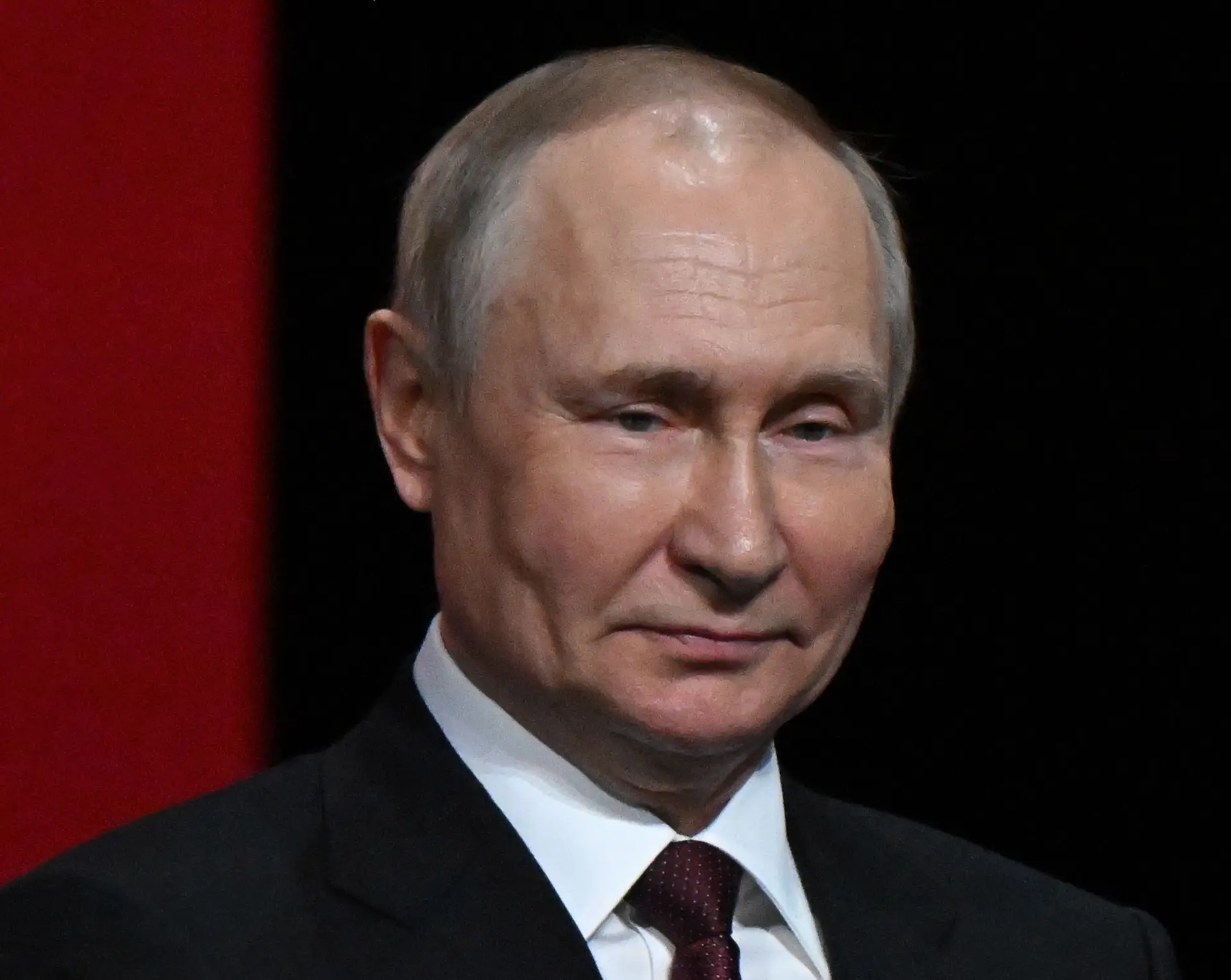 Reino Unido detém empresário russo suspeito de ligações a Putin