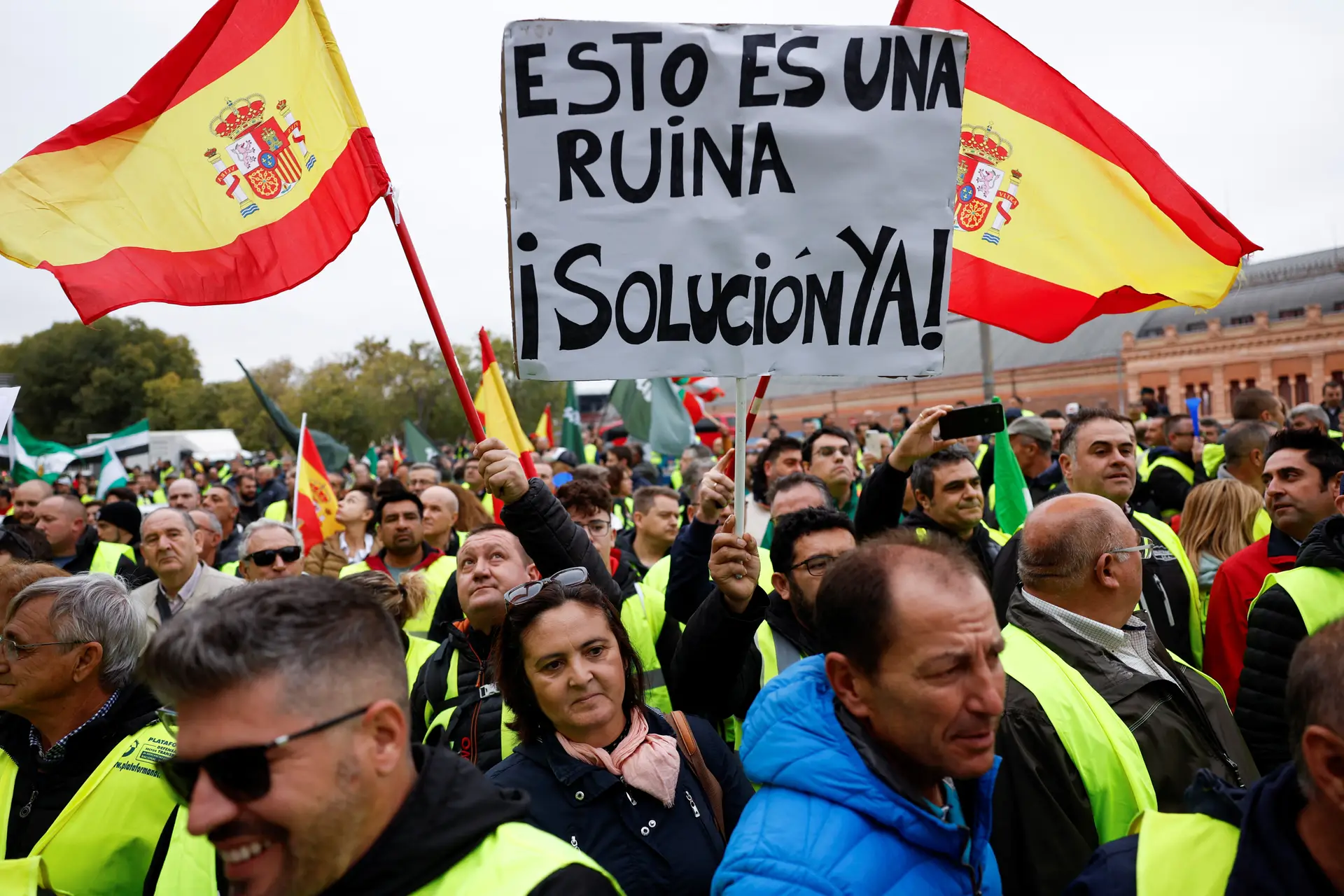 Camionistas espanhóis voltam à greve