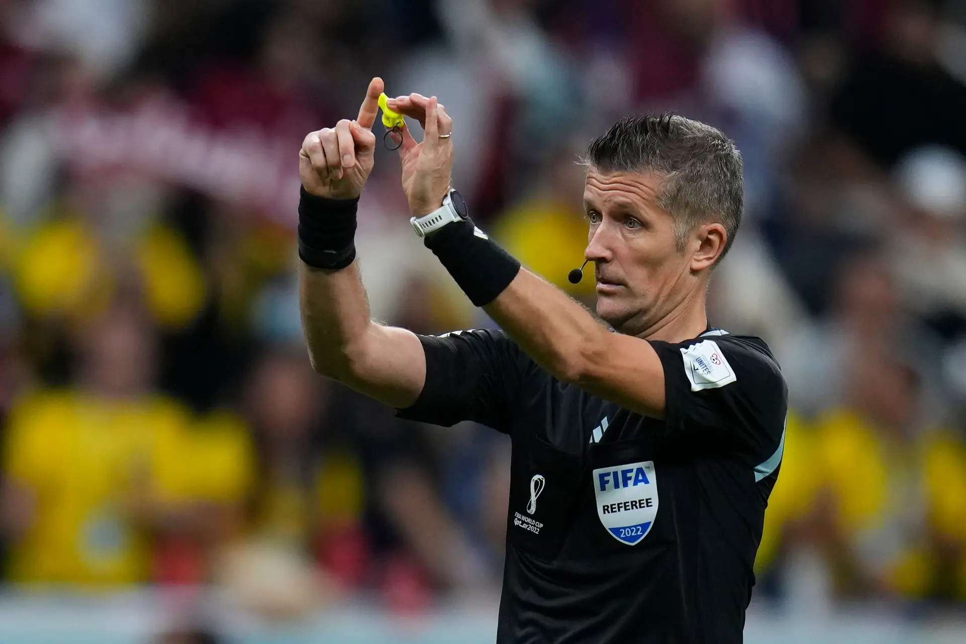 Champions: árbitro Daniele Orsato vai dirigir a partida entre FC Porto e Barcelona