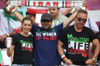 Do Irão para o Qatar para ver (finalmente) um jogo de futebol no estádio