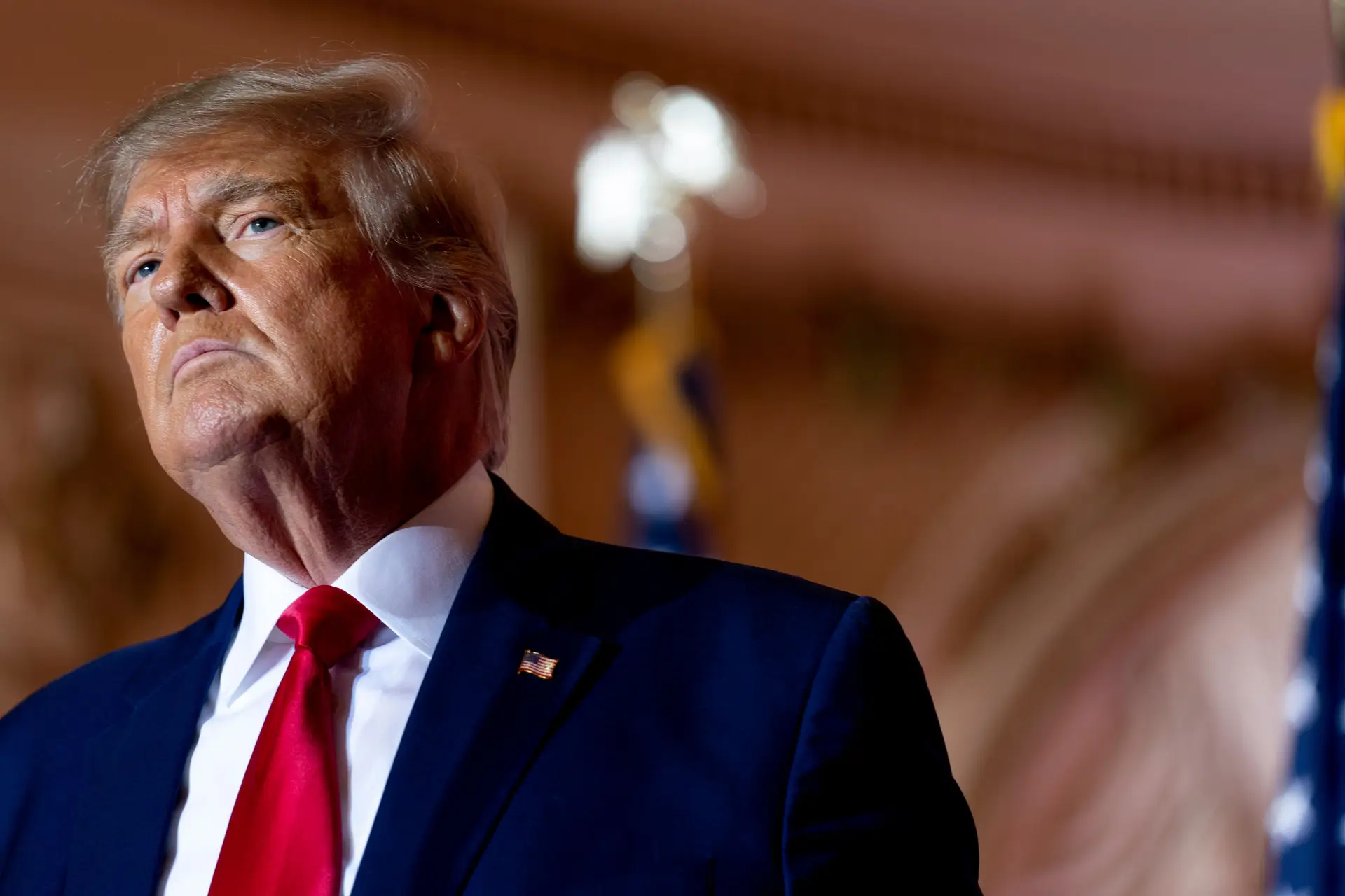 Trump volta a ser investigado por pagamento secreto a atriz pornográfica