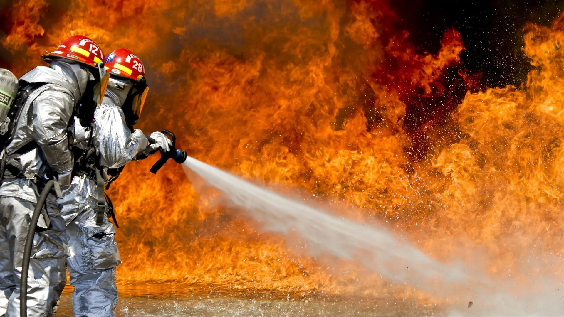 Incêndio numa empresa de produtos químicos no centro da China faz 38 mortos