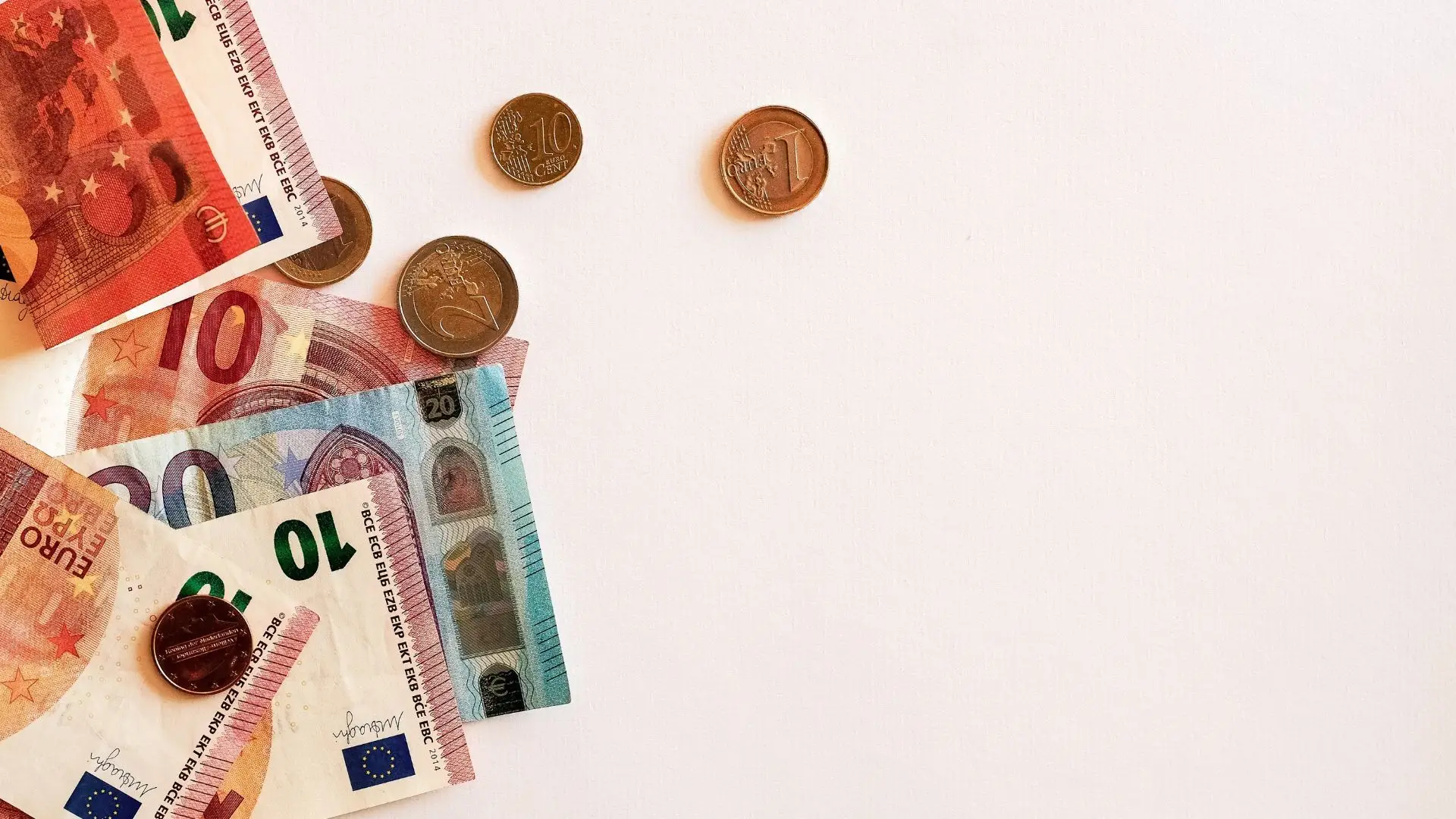 OCDE prevê que economia portuguesa abrande crescimento económico para 1% em 2023