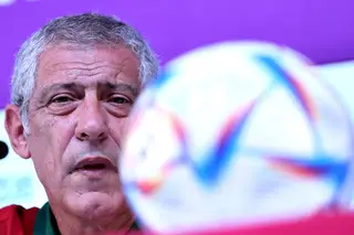 "Propomo-nos a dar uma grande alegria aos portugueses": Fernando Santos promete "máxima entrega"