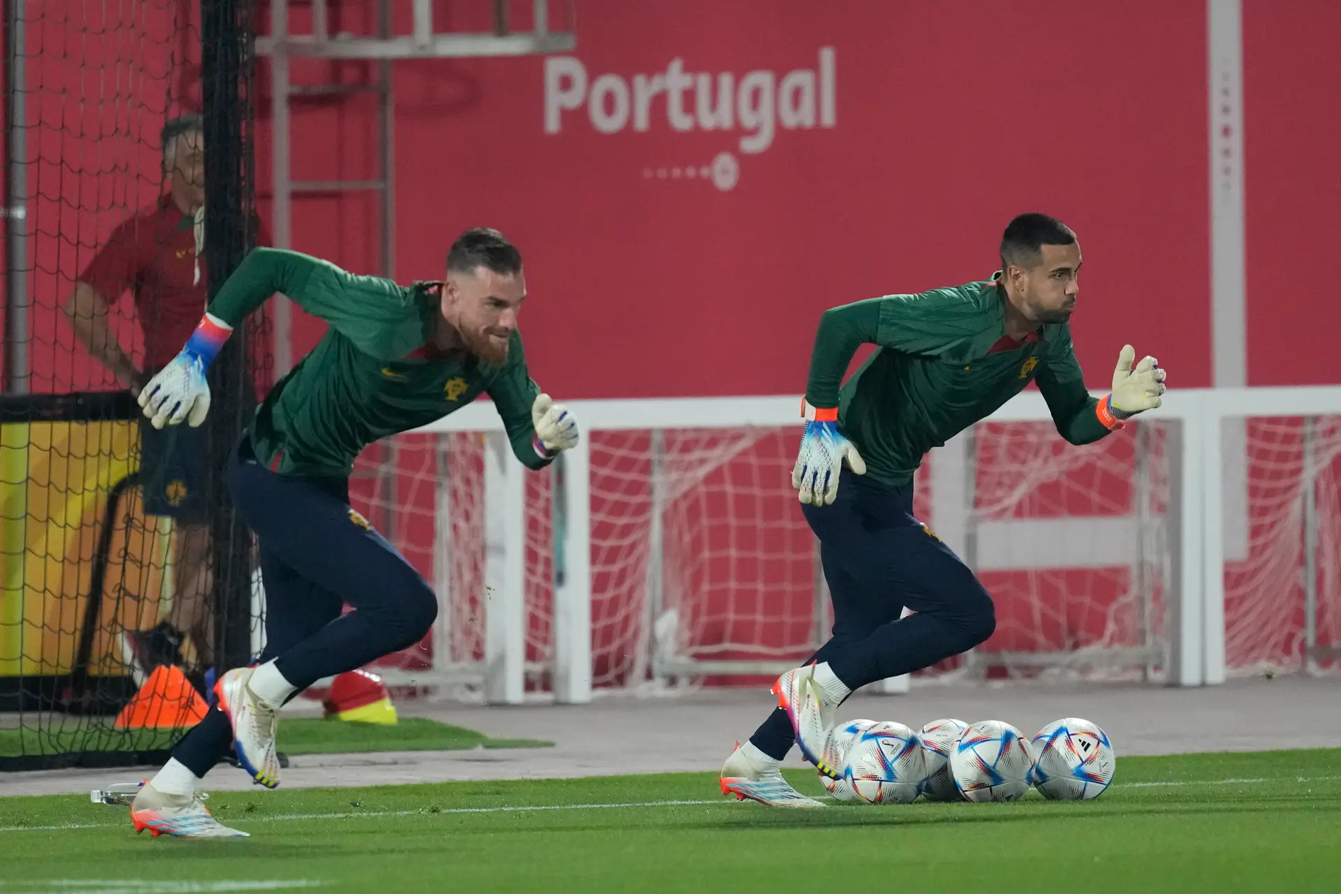 Duas dúvidas na preparação de Portugal para jogo com o Uruguai