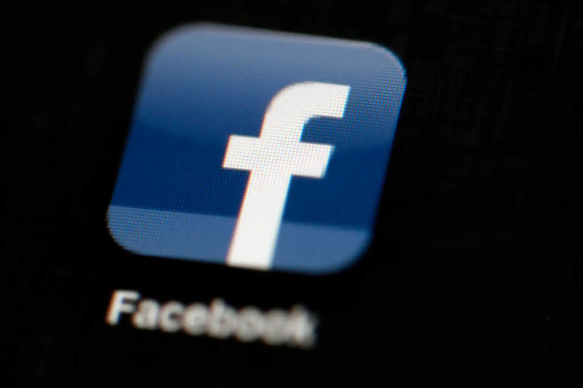 ASAE apreende milhares de artigos contrafeitos à venda no Facebook
