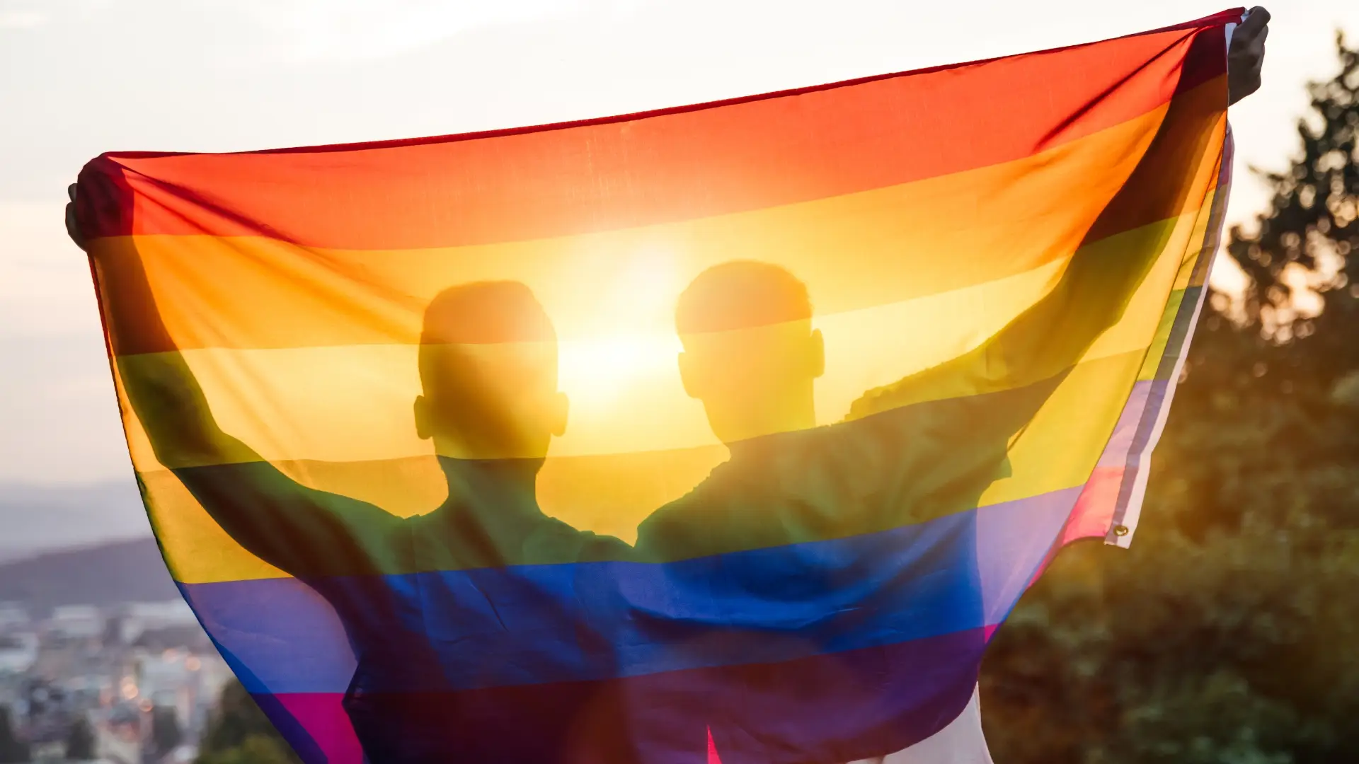 Senado dos EUA aprova projeto-lei para proteger casamento homossexual