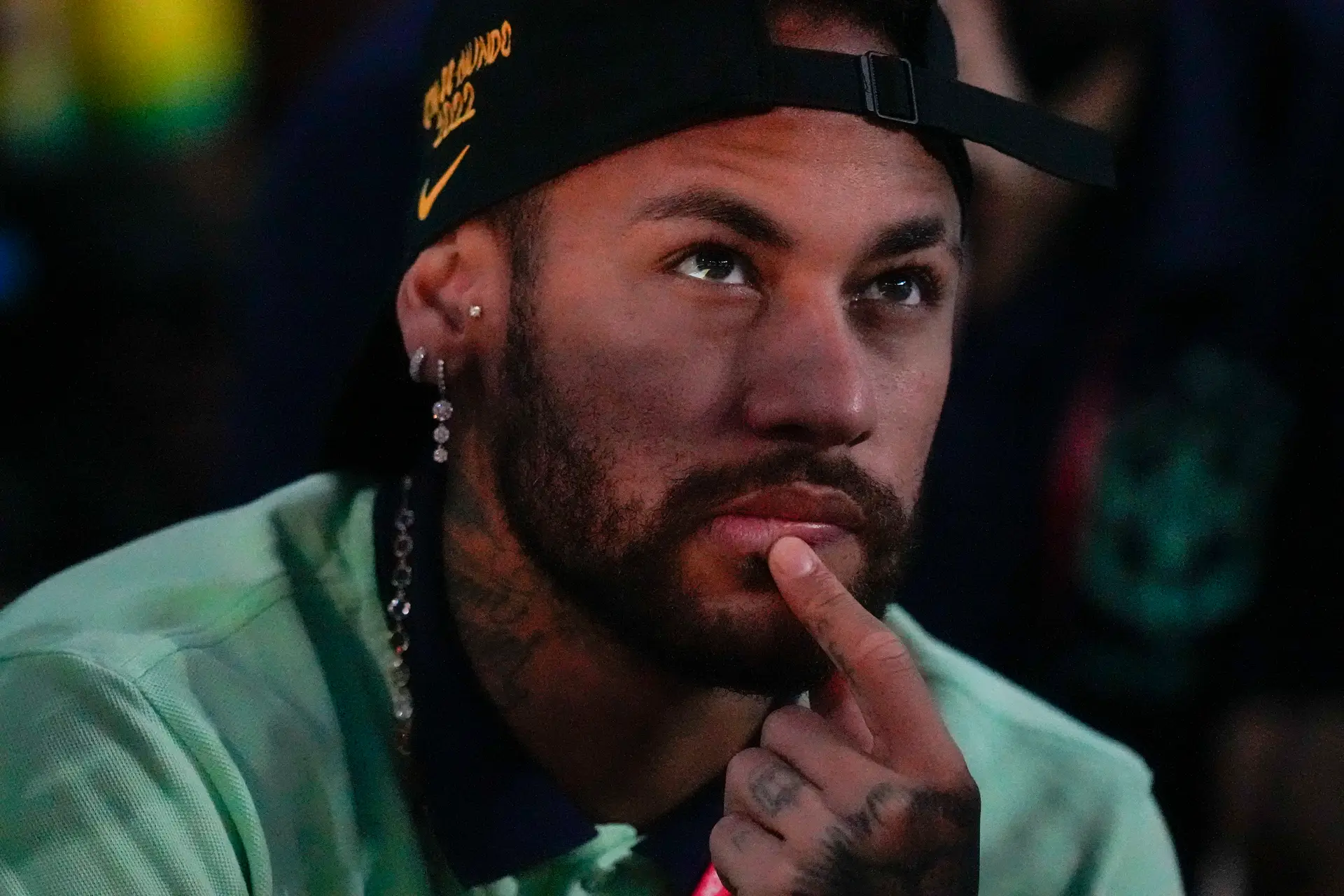 Neymar volta aos treinos e ameniza baixas do Brasil
