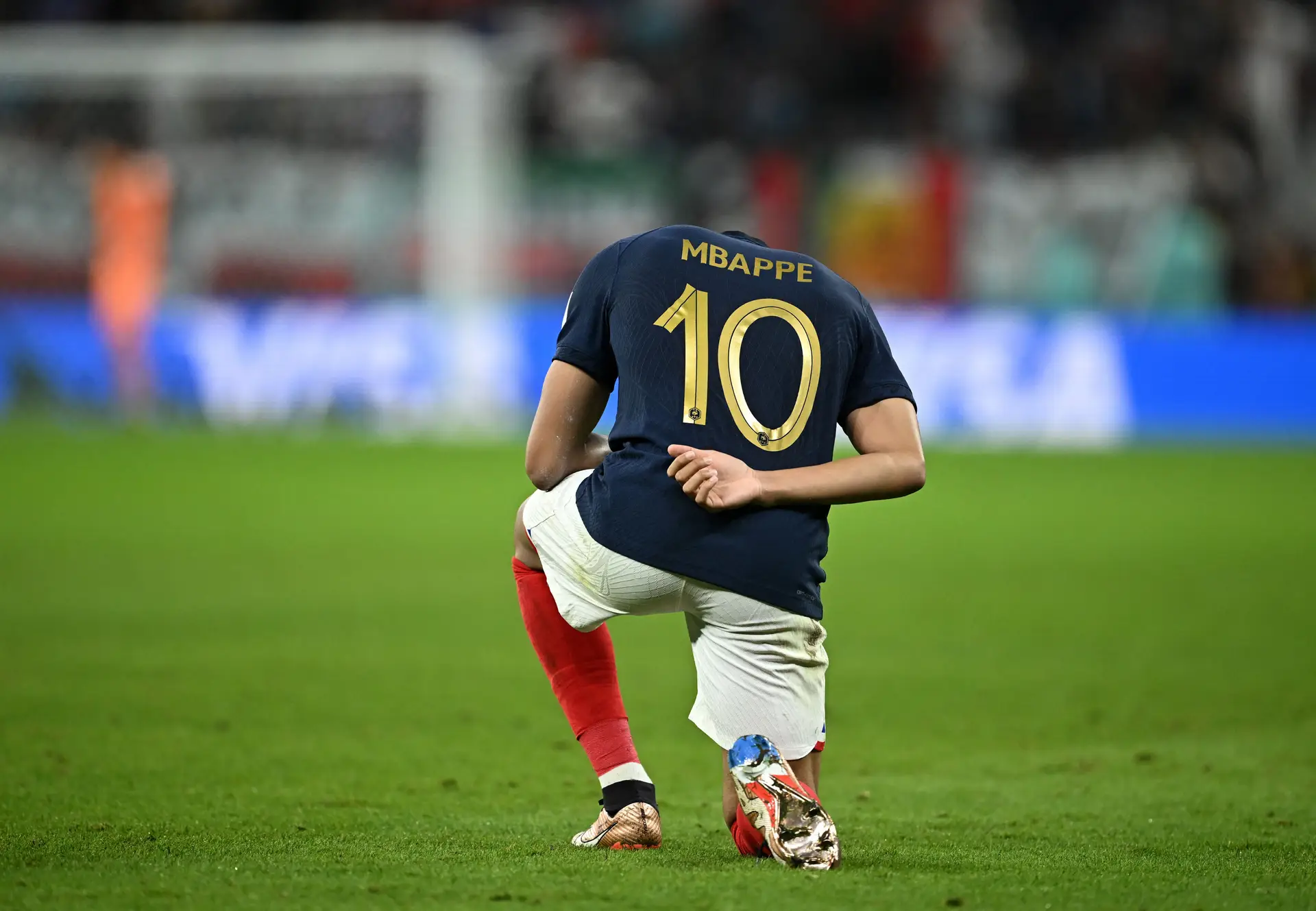 Com nove golos em Mundiais, Mbappé ultrapassa Ronaldo e iguala Messi