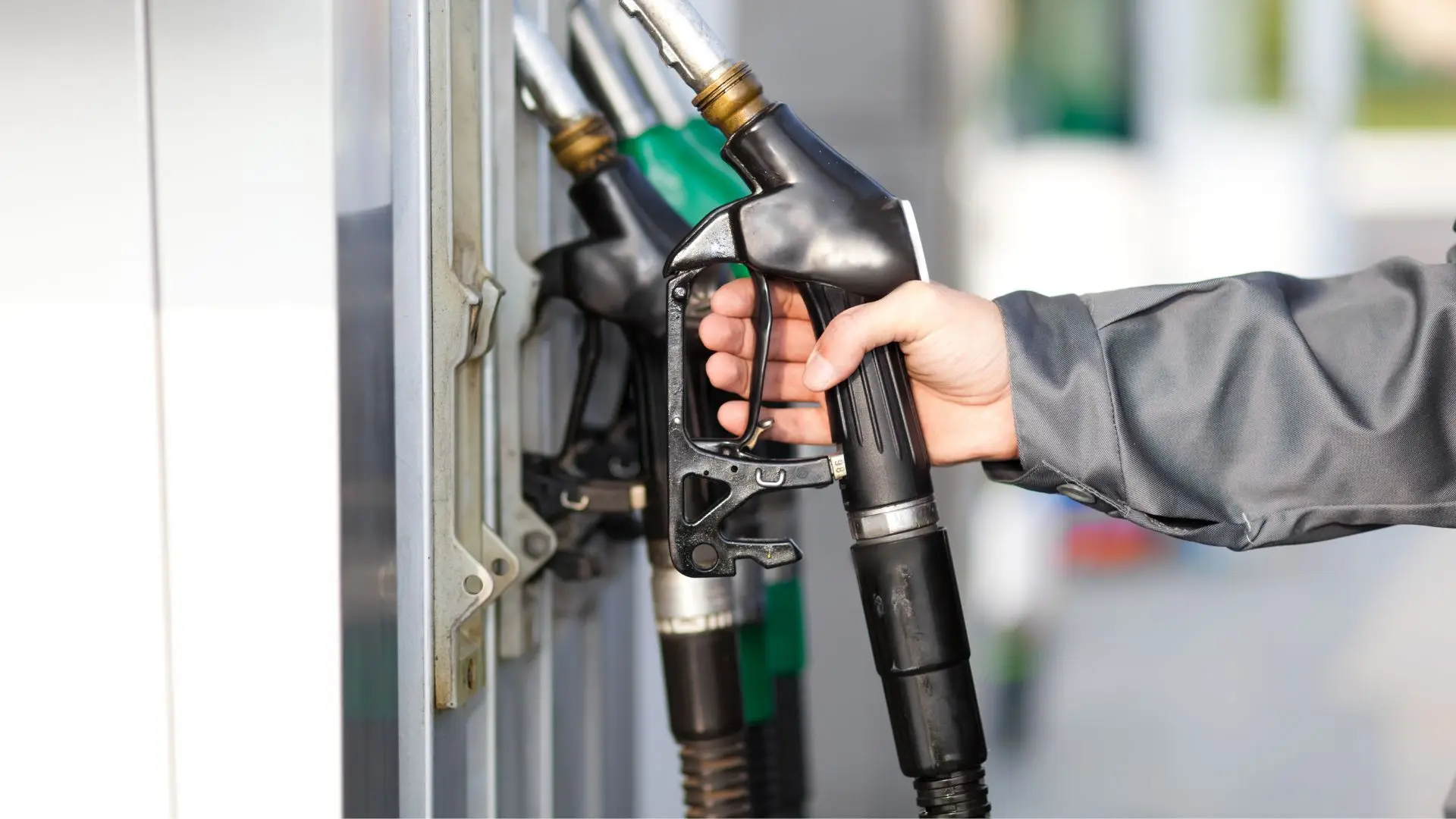 Revendedores de combustíveis consideram apoio do Governo insuficiente e alertam para aumento da inflação