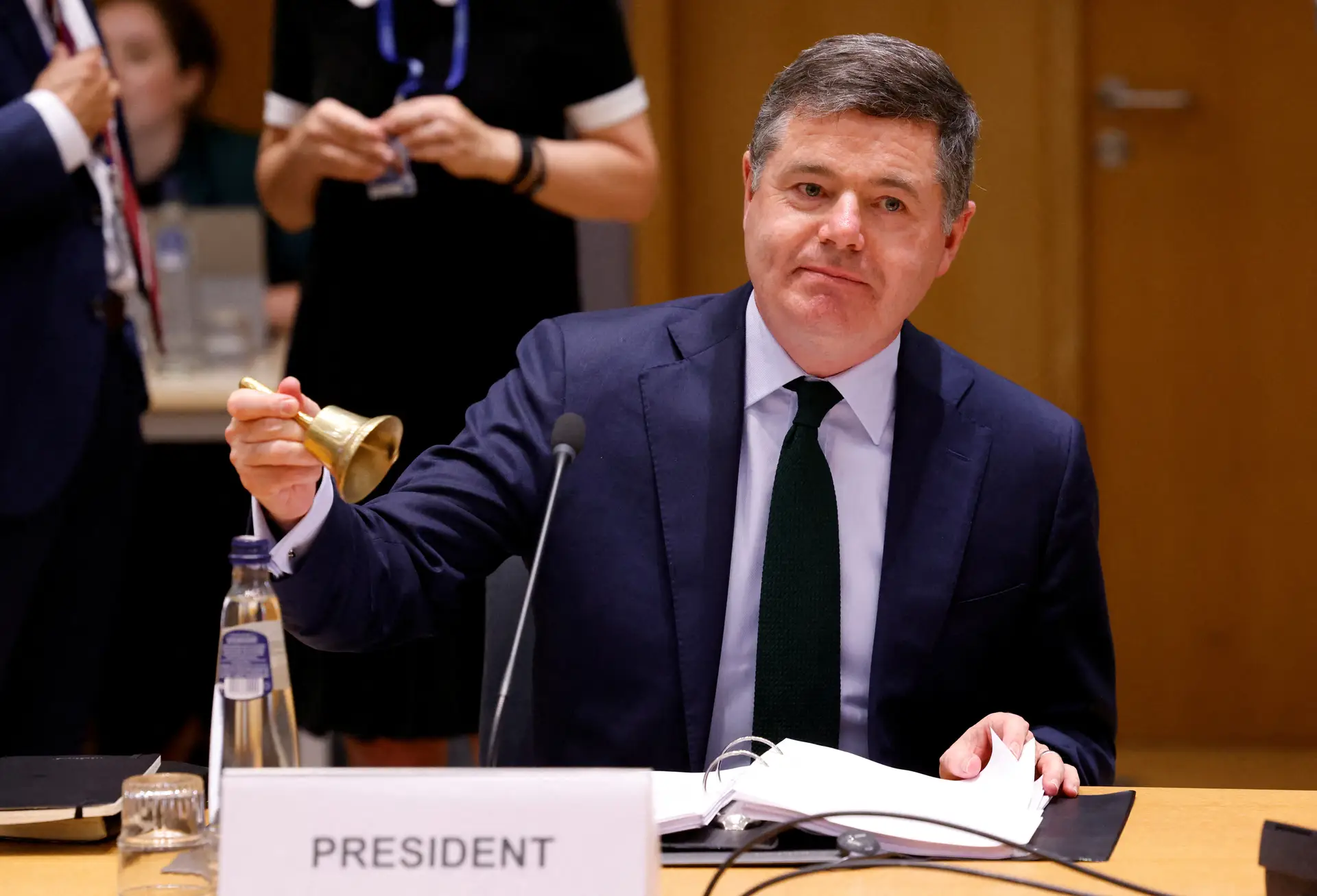 Paschal Donohoe volta a ser eleito presidente do Eurogrupo