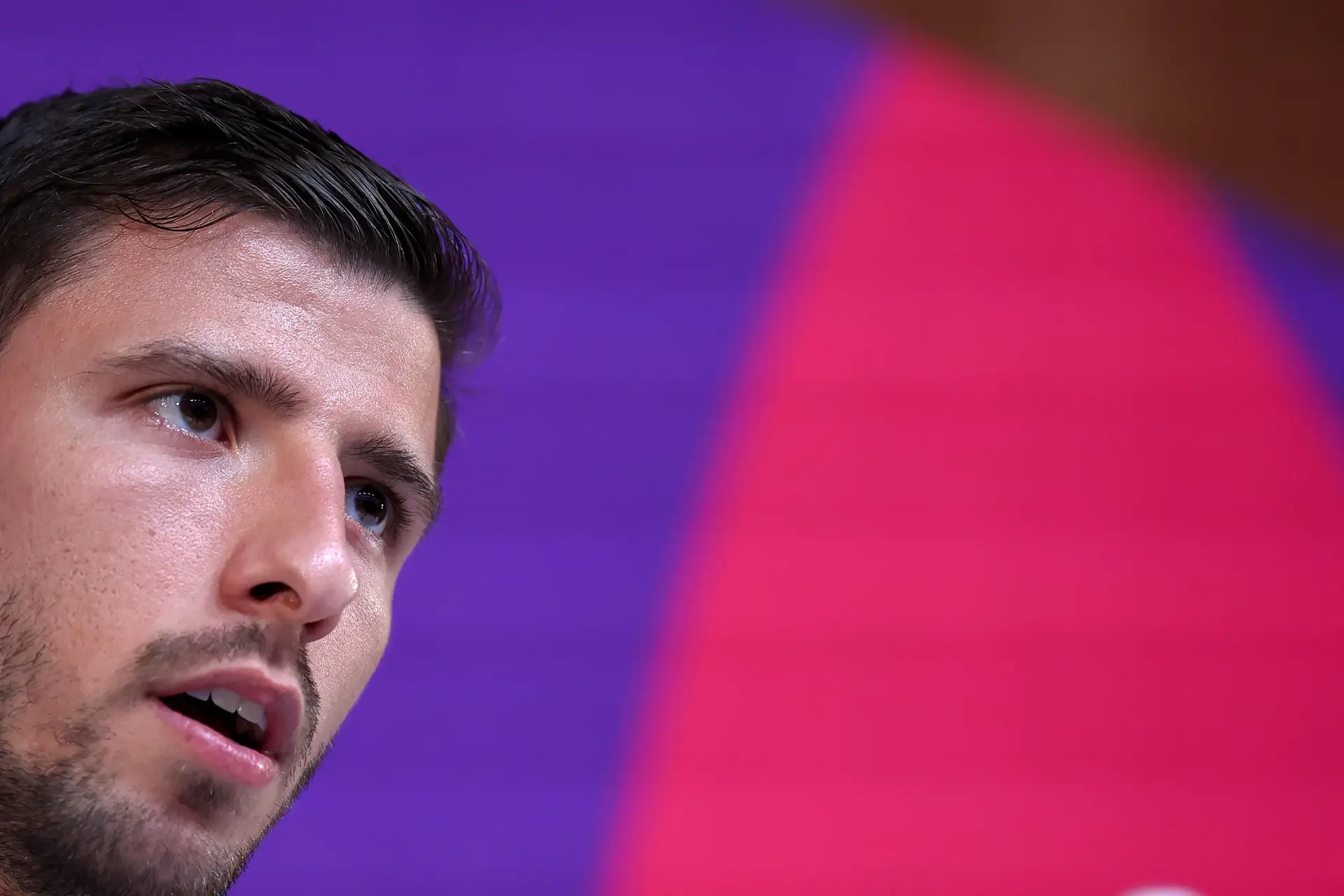 "Estamos prontos", garante Ruben Dias sobre jogo dos oitavos com a Suíça