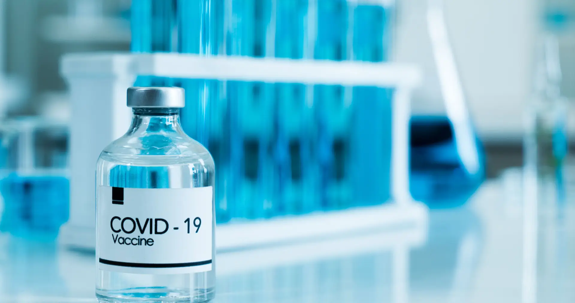 Covid-19: vacinas evitaram mais de 250 mil mortes na UE em 2021