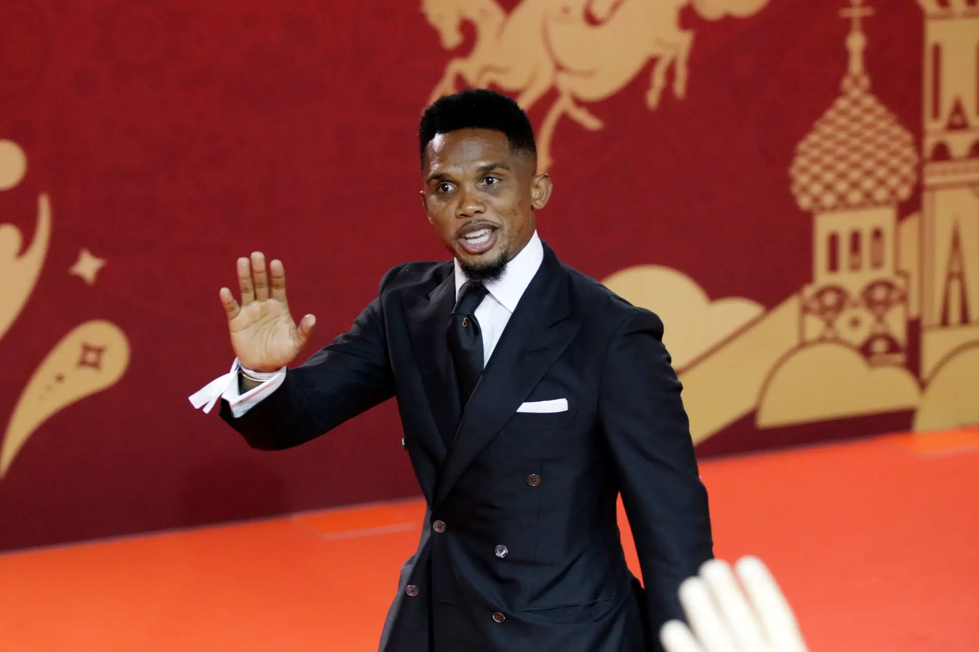 Samuel Eto'o quebra o silêncio após agressão a adepto no Qatar